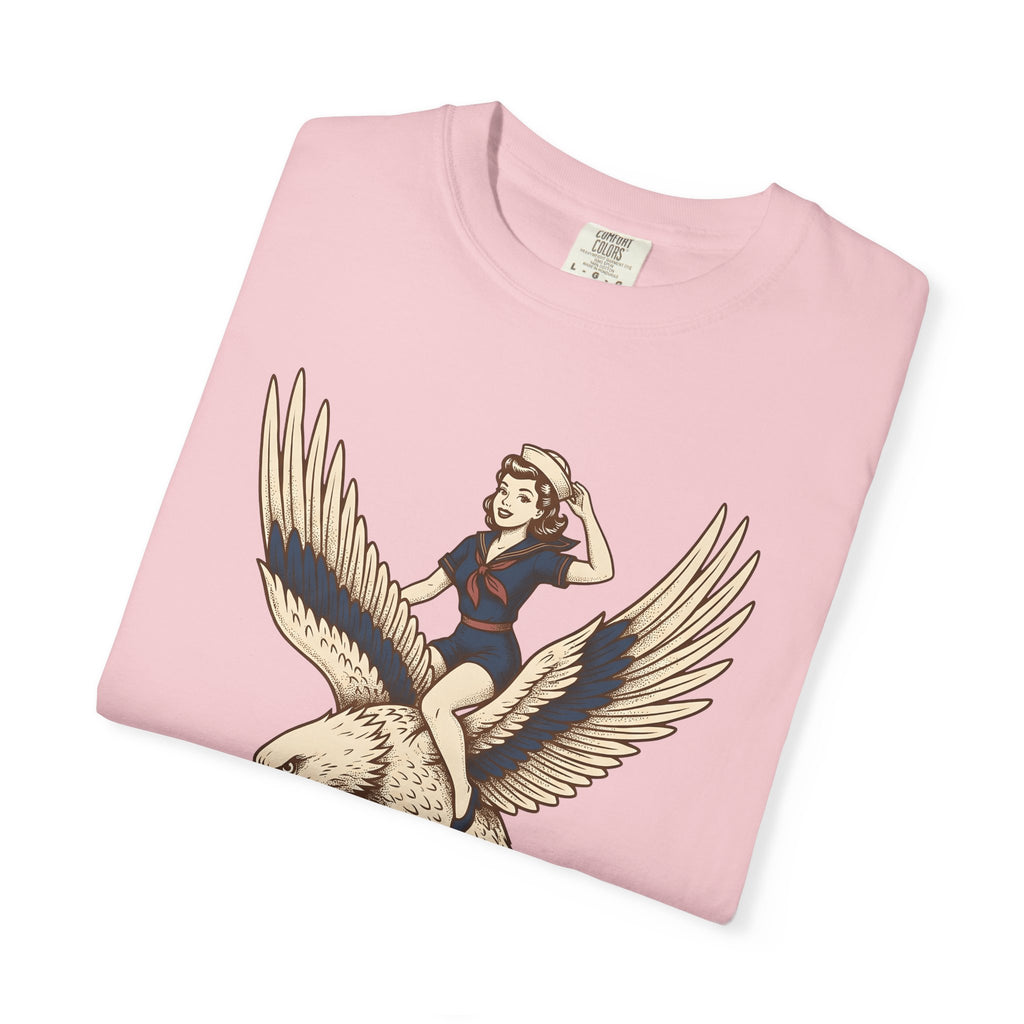 Retro Girl Eagle Shirt Patriotic Army Gift Women Vintage Tee Eagle T-Shirt Nationalist Fan Retro Tshirt Military Graphic Pop Art Navy