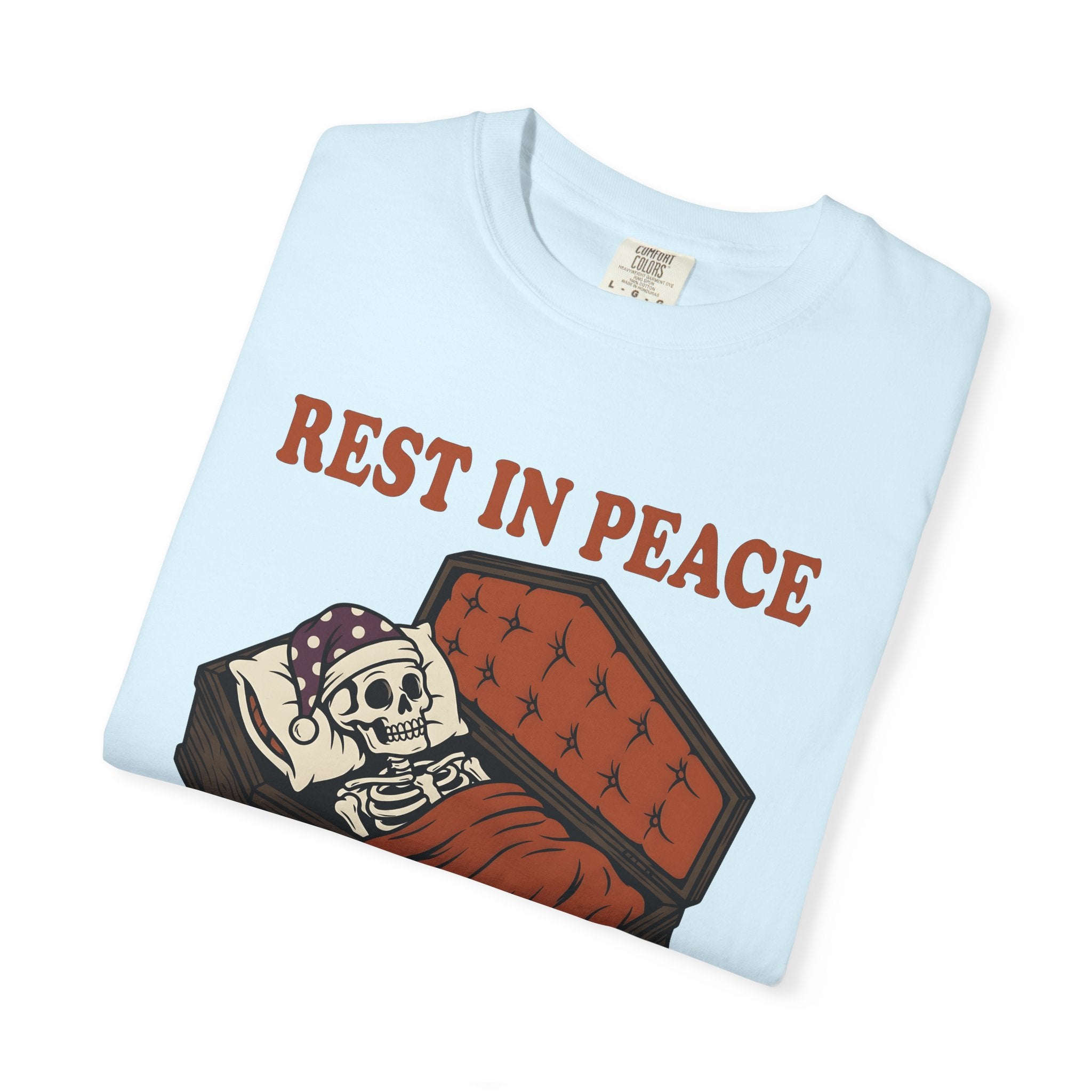 Skull Casket Shirt Halloween Horror Gift Women Comic Tee Coffin T-Shirt Spooky Fan Creepy Tshirt Macabre Graphic Vintage Cover Tshirt