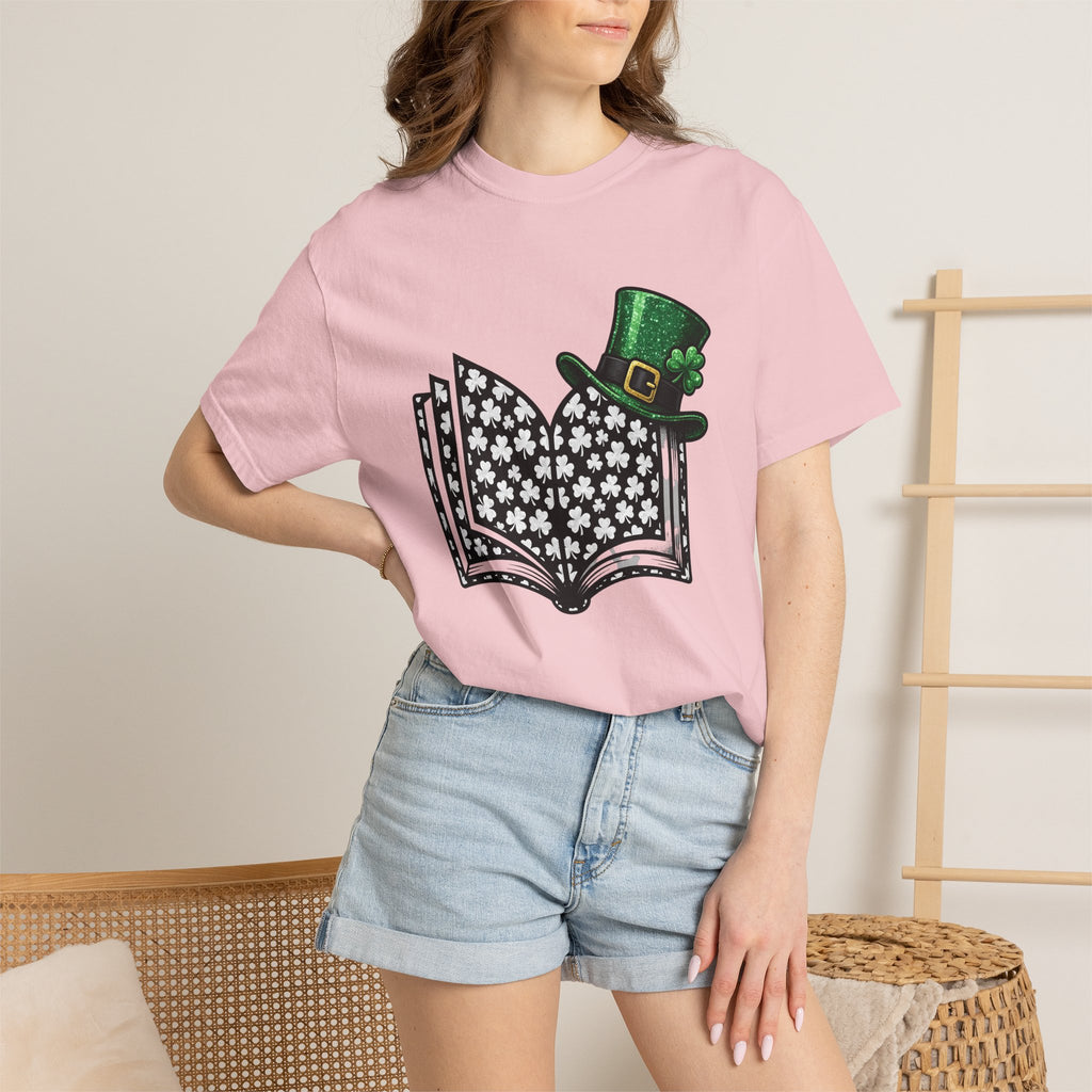 Open Book Shirt St Patrick's Day Books Gift Women Sparkle Tee Novel T-Shirt Shamrock Fan Glossy Graphic Tshirt Retro Leprechaun Hat Tshirt