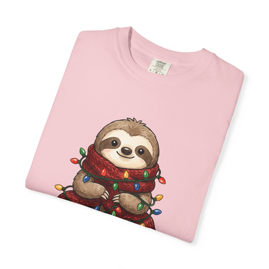 Sloth Shirt Christmas Wildlife Gift Women Adorable Tee Sloths T-Shirt Xmas Fan Cute Tshirt Animal Graphic Sketch Fairy Lights Tshirt