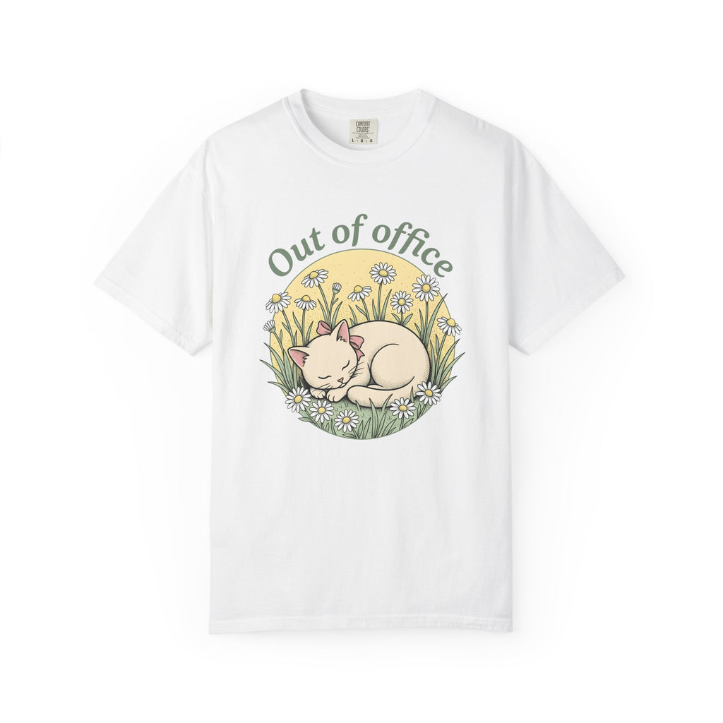 Dozing Cat Shirt Cat Blossoms Gift Women Rustic Tee Kitten T-Shirt Cat Fan Feline Tshirt Floral Graphic Cartoon Spring Flowers Tshirt