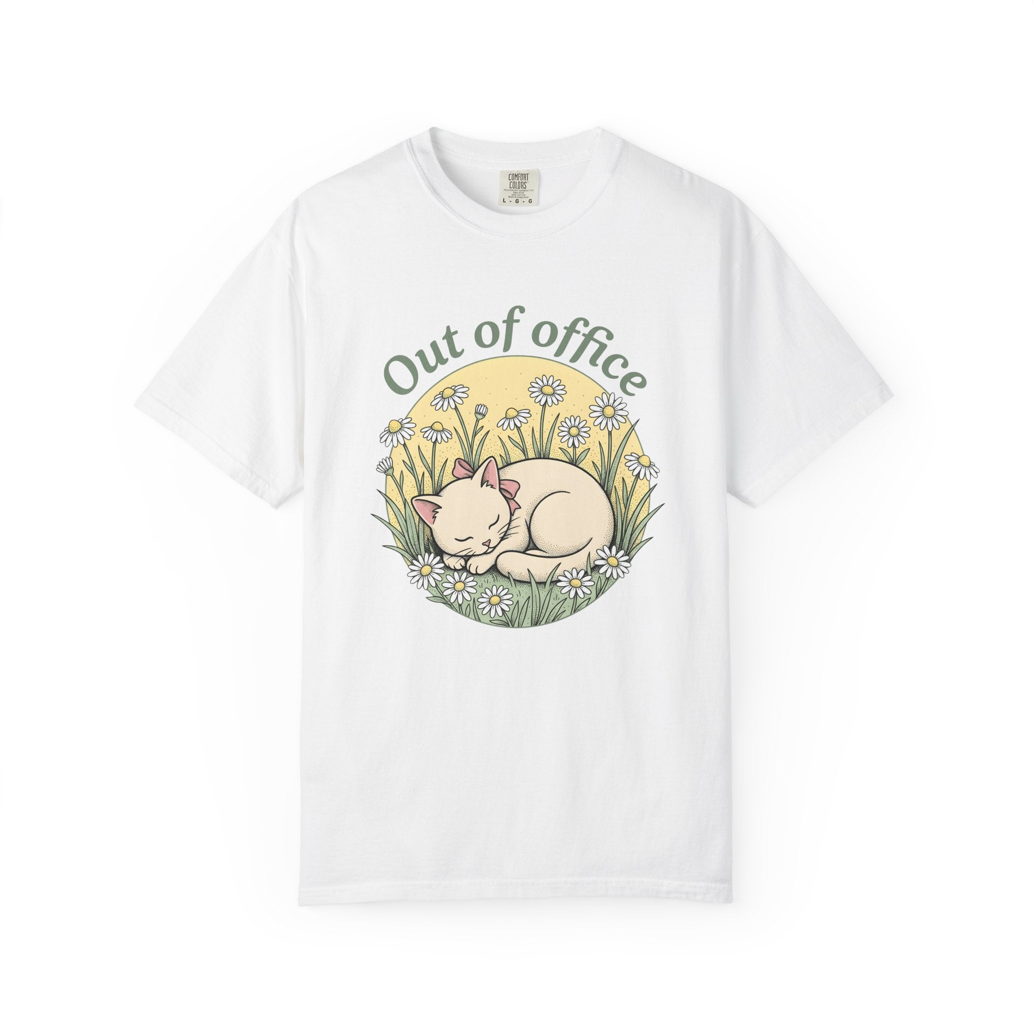 Dozing Cat Shirt Cat Blossoms Gift Women Rustic Tee Kitten T-Shirt Cat Fan Feline Tshirt Floral Graphic Cartoon Spring Flowers Tshirt