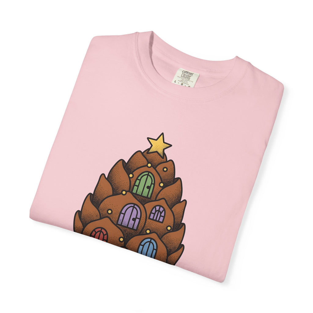 Pinecone House Shirt Christmas Woodland Gift Women Whimsical Tee Pinecone T-Shirt Winter Fan Fantasy Graphic Tshirt Hand Drawn Star Tshirt