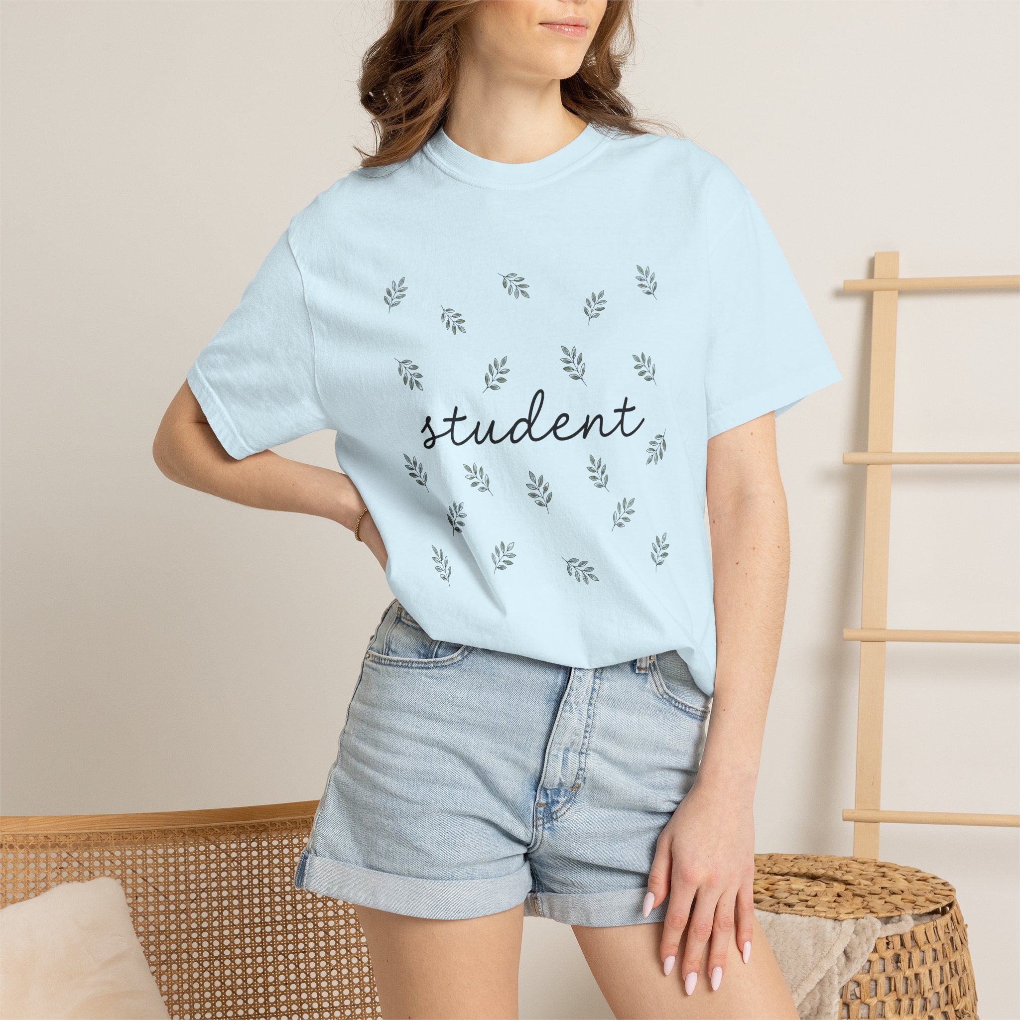 Green Leaf Print Shirt Student Teaching Gift Women Plain Tee Leaf T-Shirt Learner Enthusiast Simple Tshirt Educator Graphic Trendy Greenery