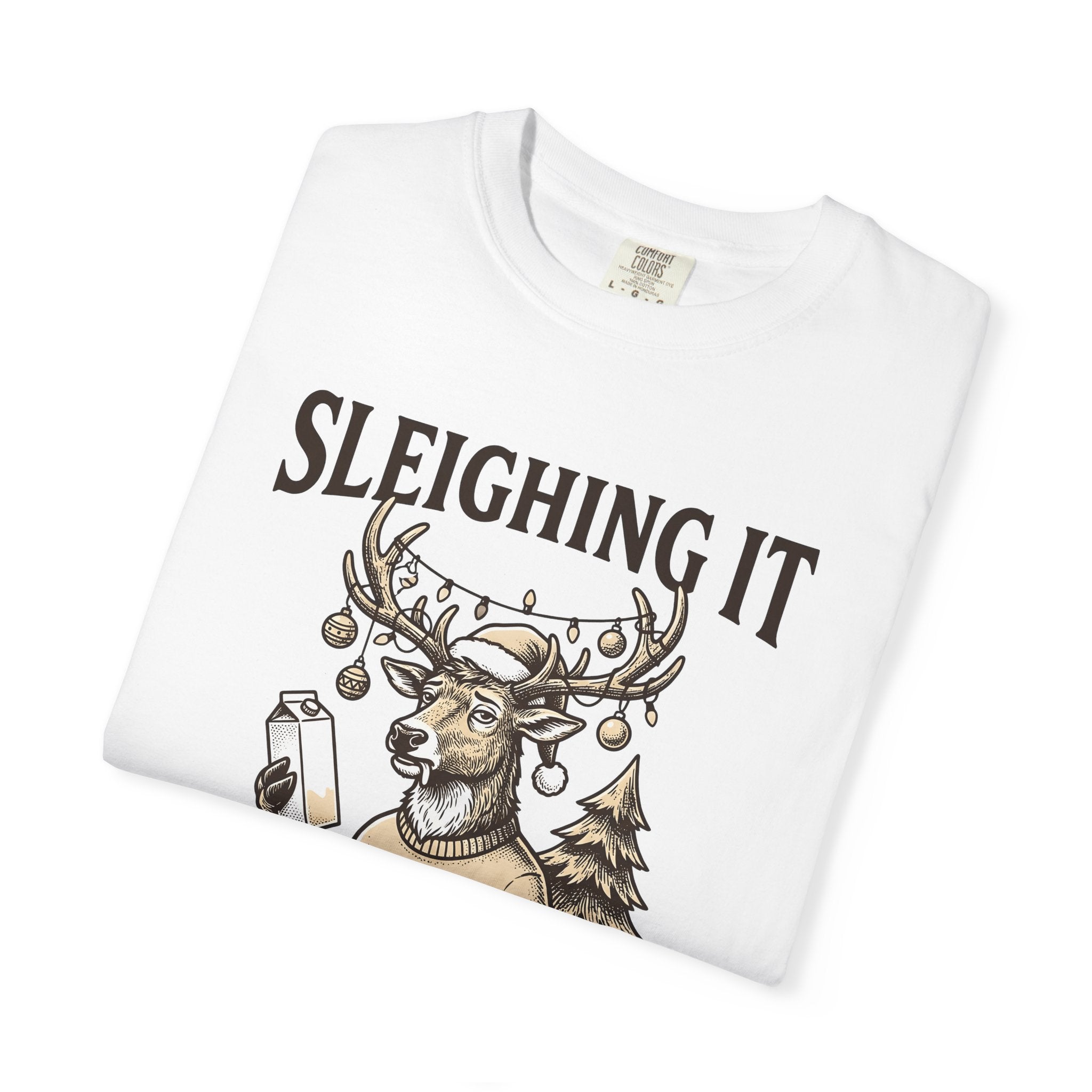 Reindeer Graphic Shirt Christmas Humor Gift Women Vintage Tee Caribou T-Shirt Xmas Fan Retro Tshirt Funny Graphic Hand Drawn Christmas Tree