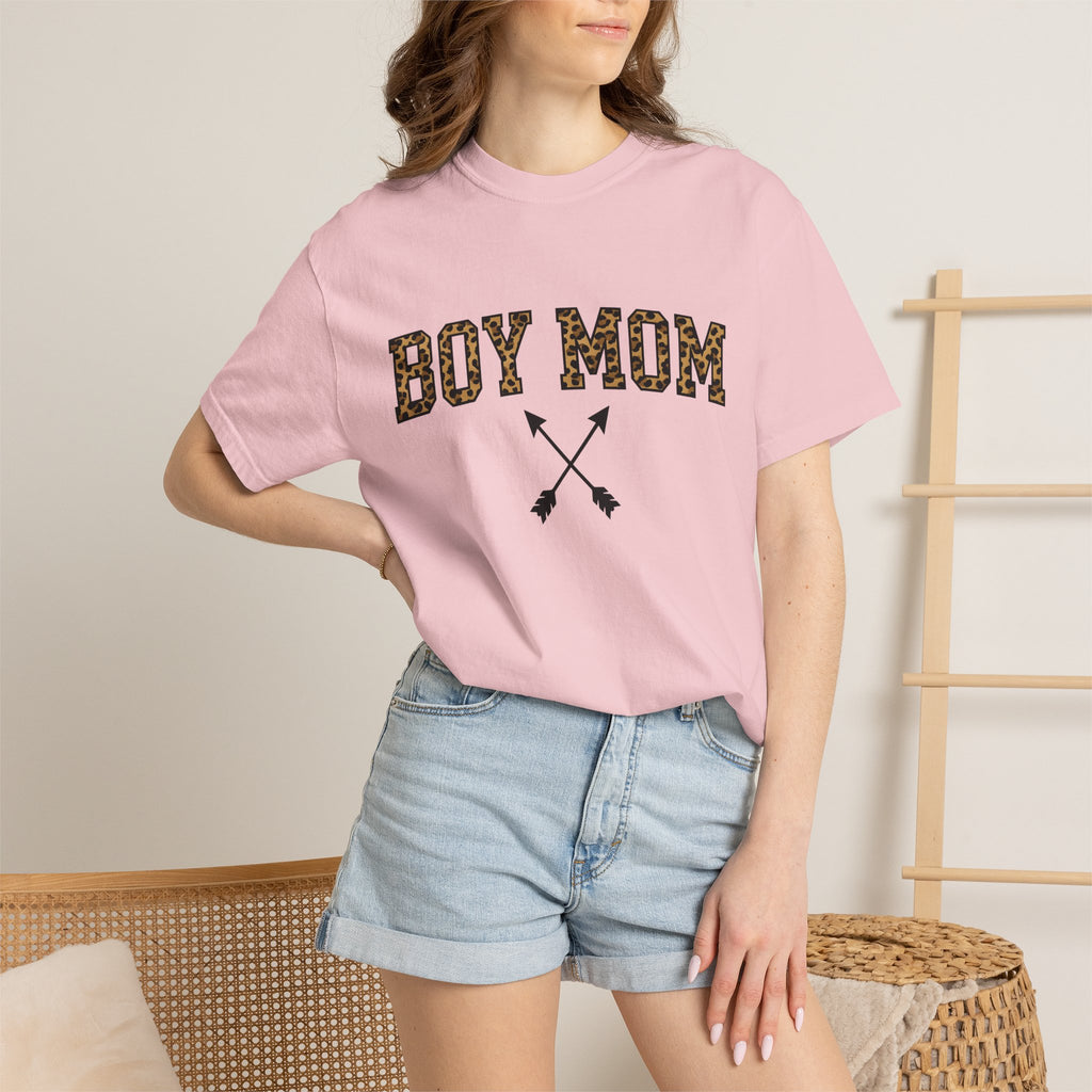 Spotted Text Design Shirt Moms Nature Print Gift Women Thick Tee Typography T-Shirt Motherhood Fan Bold Tshirt Wilderness Graphic Bare Arrow