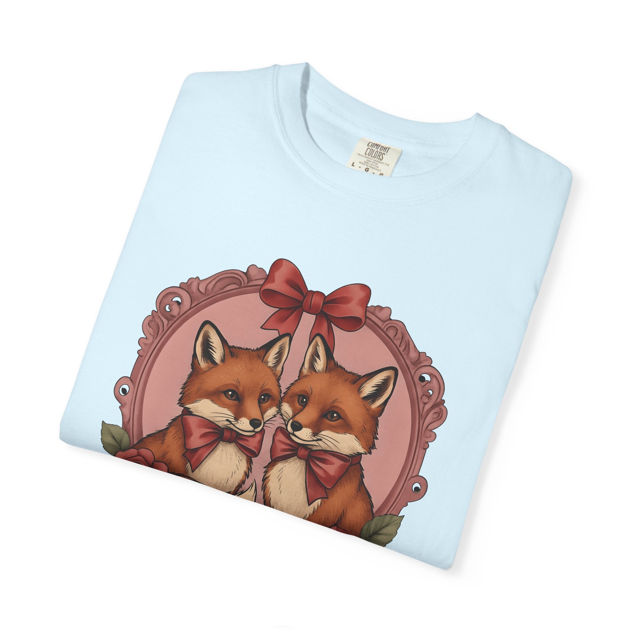 Fox Couple Shirt St. Valentine's Day Animal Gift Women Vintage Tee Foxes T-Shirt Valentine Fan Retro Tshirt Wildlife Graphic Hand Drawn