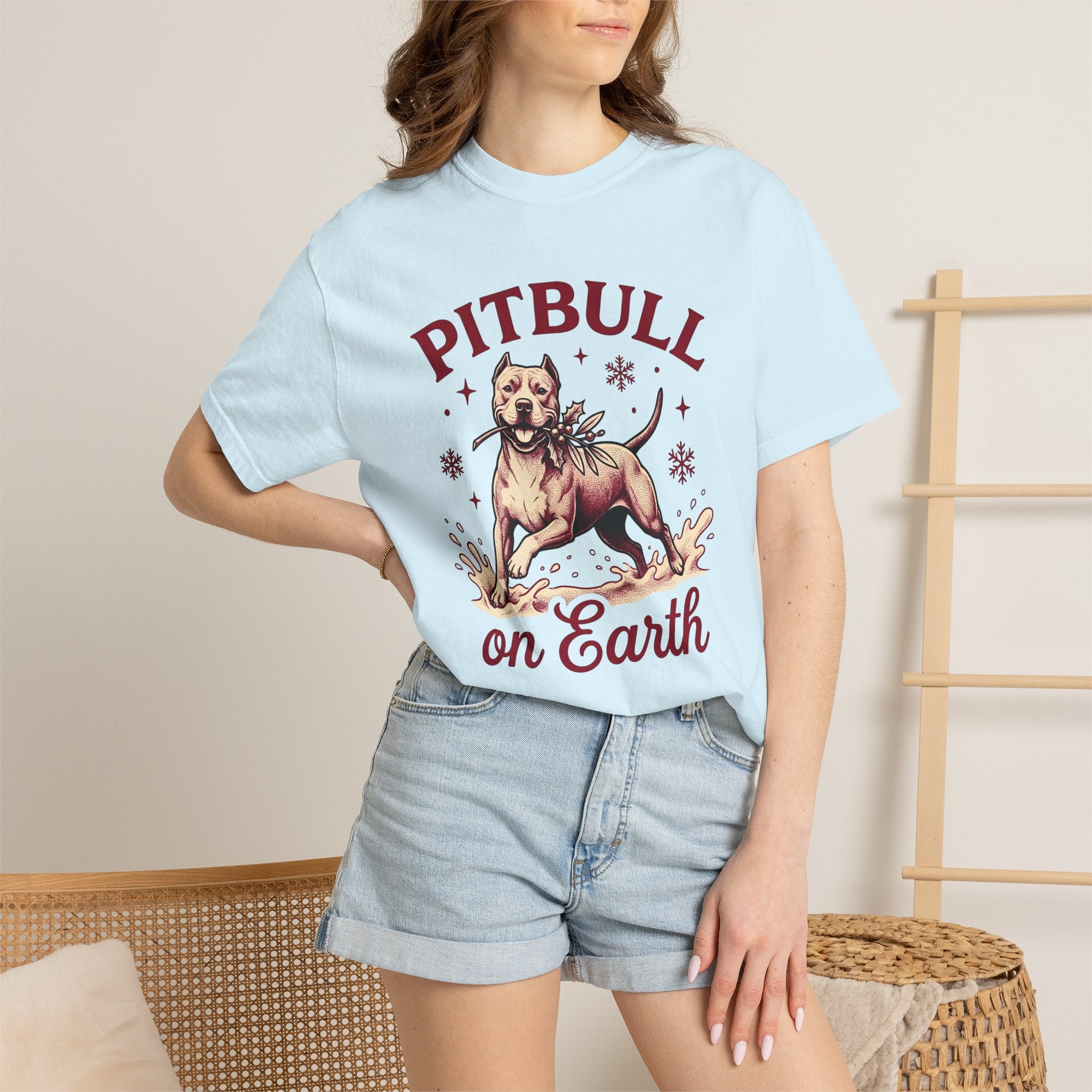 Pitbull Dog Shirt Dog Christmas Gift Women Vintage Tee Pibble T-Shirt Dog Fan American Bully Tshirt Xmas Graphic Hand Drawn Snowflake Tshirt