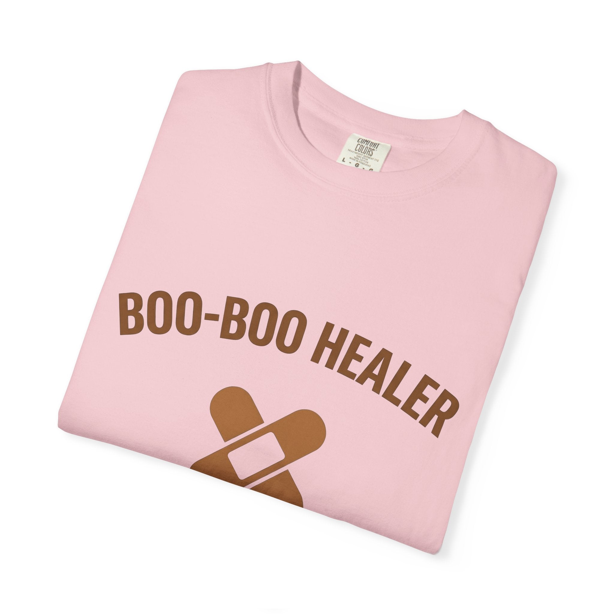Bandage Graphic Shirt Moms Nurse Gift Women Playful Tee Bandage T-Shirt Mom Enthusiast Whimsical Tshirt Healthcare Graphic Minimalist