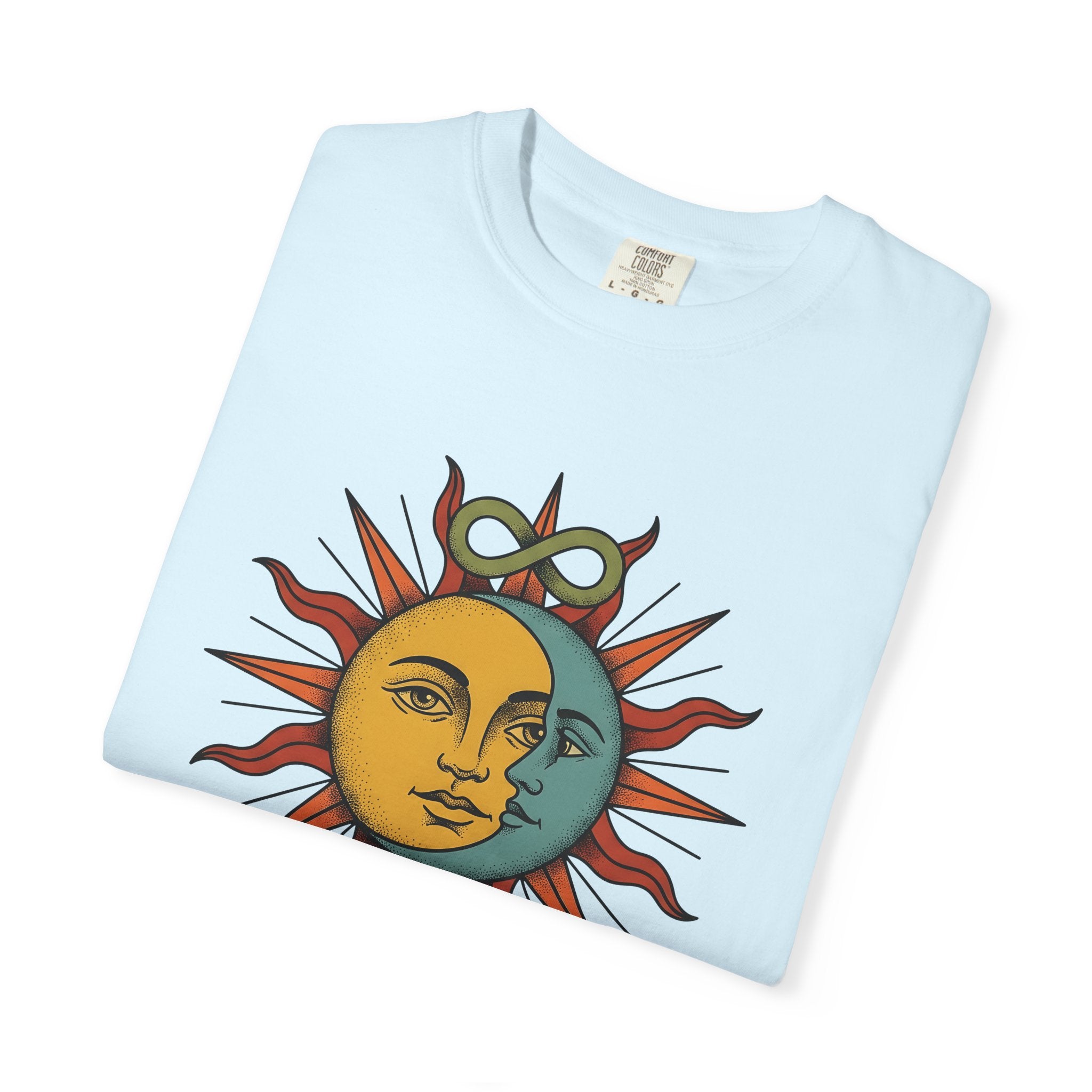Sun Moon Face Shirt Boho Chic Spiritual Gift Women Celestial Tee Lunar T-Shirt Bohemian Enthusiast Astrology Graphic Tshirt Vintage Infinity