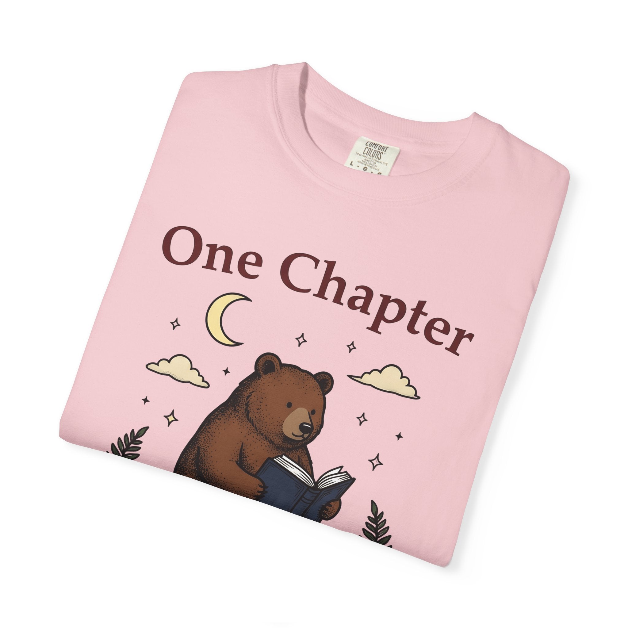 Bear Reading Shirt Book Creatures Gift Women Playful Tee Teddy T-Shirt Bibliophile Fan Cute Tshirt Animal Graphic Classic Moonlight Tshirt