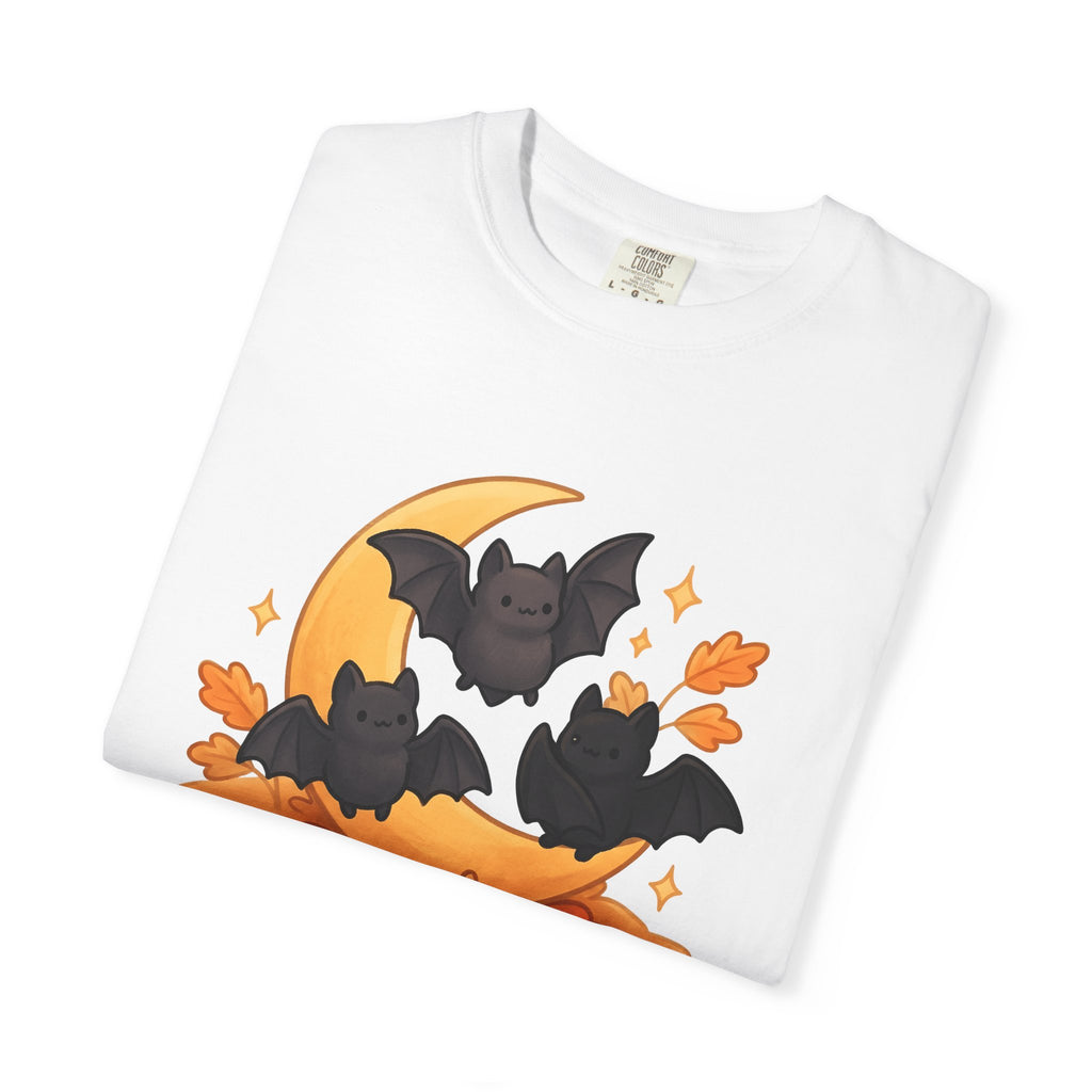Cute Bats Shirt Halloween Autumn Gift Women Kawaii Tee Flying Fox T-Shirt Halloween Fan Cute Illustration Fall Graphic Hand Drawn Crescent