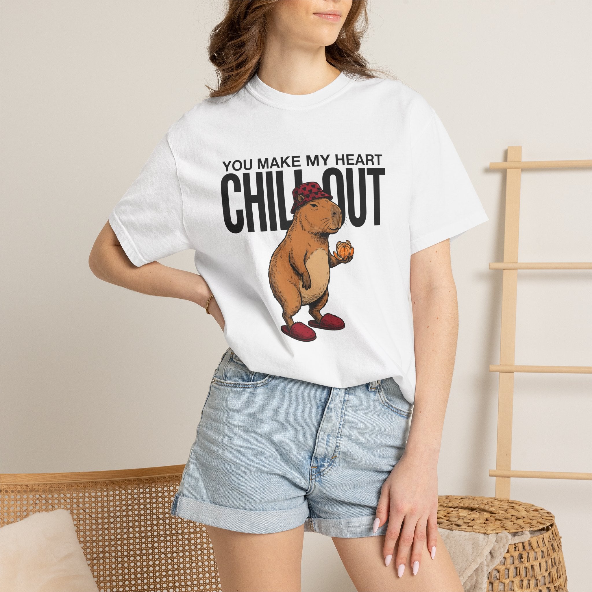 Capybara Graphic Shirt St. Valentine's Day Animal Gift Women Hand Drawn Tee Rodent T-Shirt Valentine Fan Illustrated Tshirt Creature Graphic