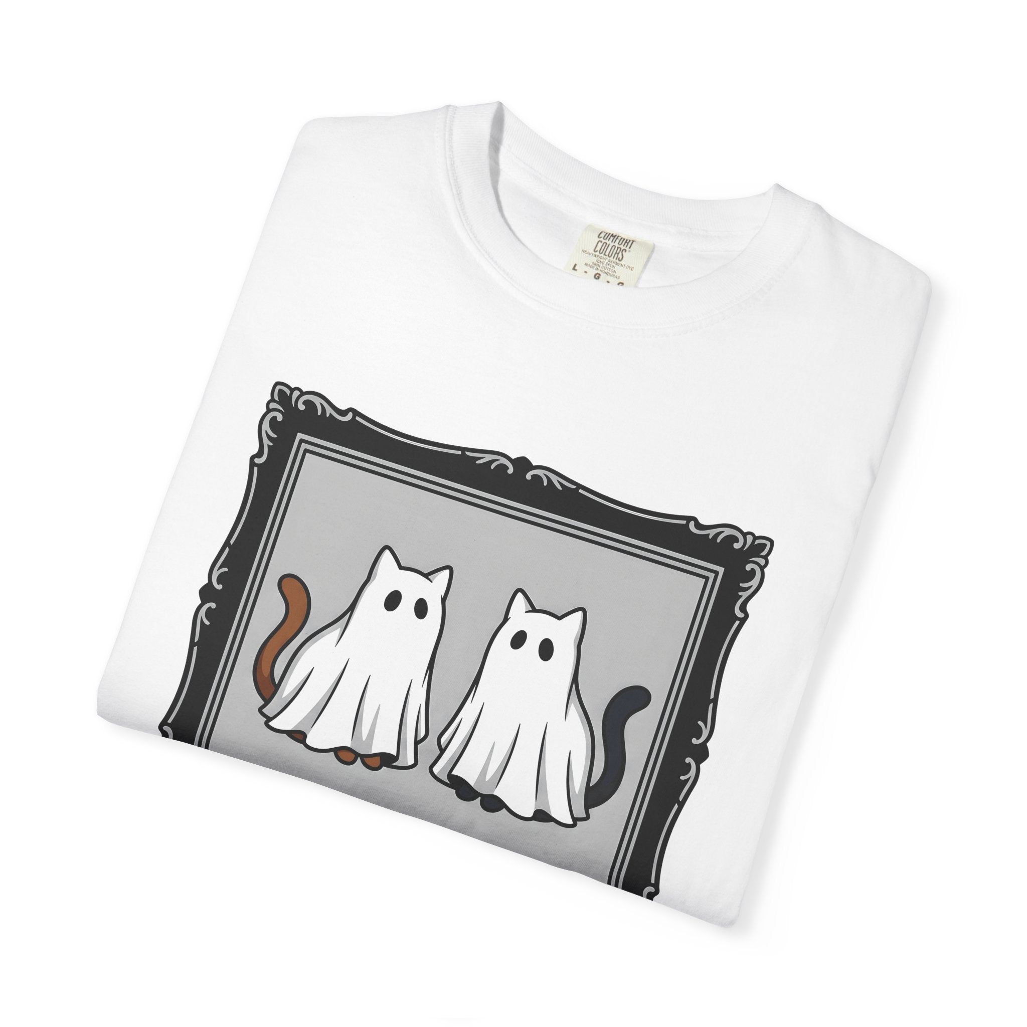 Ghost Cats Shirt Halloween Cat Gift Women Cartoon Tee Kitties T-Shirt Horror Fan Spooky Tshirt Feline Graphic Minimalist Ornate Frame Tshirt