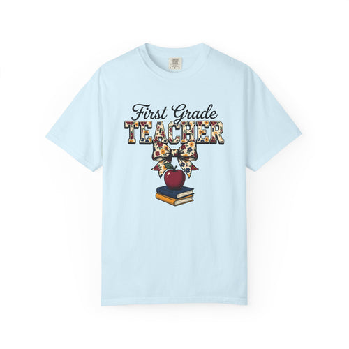 Apple Books Bow Shirt Teacher School Gift Women Floral Tee Book T-Shirt Educator Enthusiast Botanical Tshirt Classroom Graphic Retro Stacked