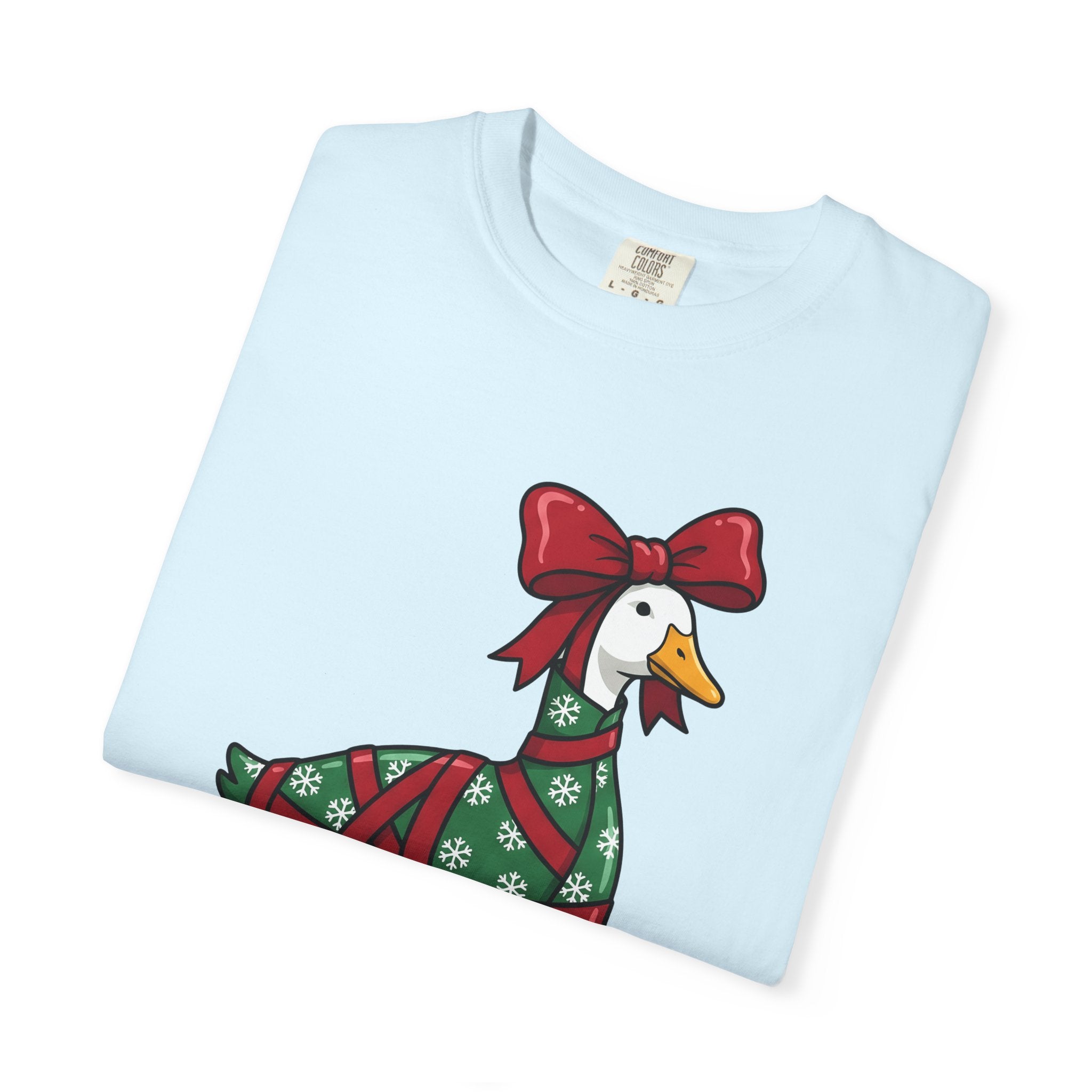 Goose Present Wrap Shirt Christmas Critter Gift Women Animated Tee Gift Wrap T-Shirt Xmas Fan Cartoon Tshirt Creature Graphic Hand Drawn
