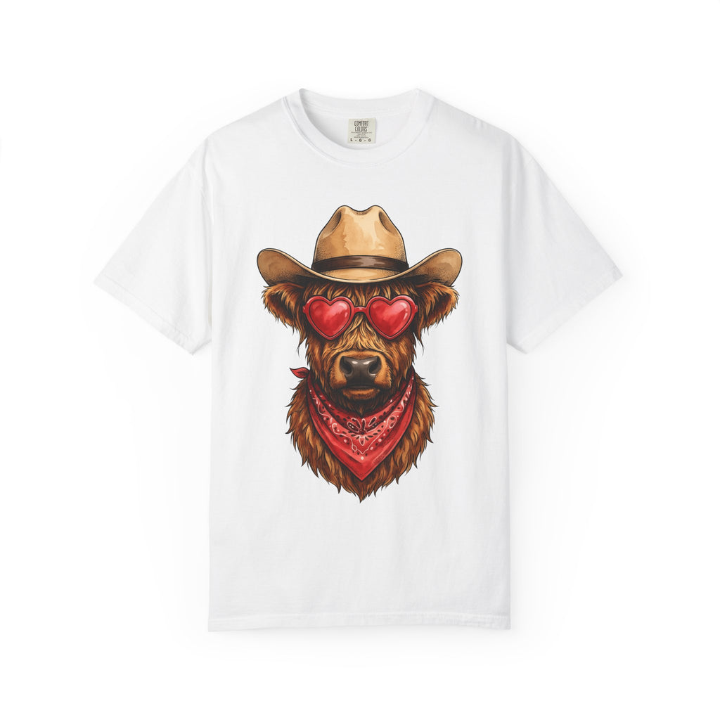 Scottish Cow Shirt Cowgirl Cowboy Gift Women Bohemian Tee Highland Cow T-Shirt Rodeo Fan Western Tshirt Cowboy Graphic Retro Heart Glasses