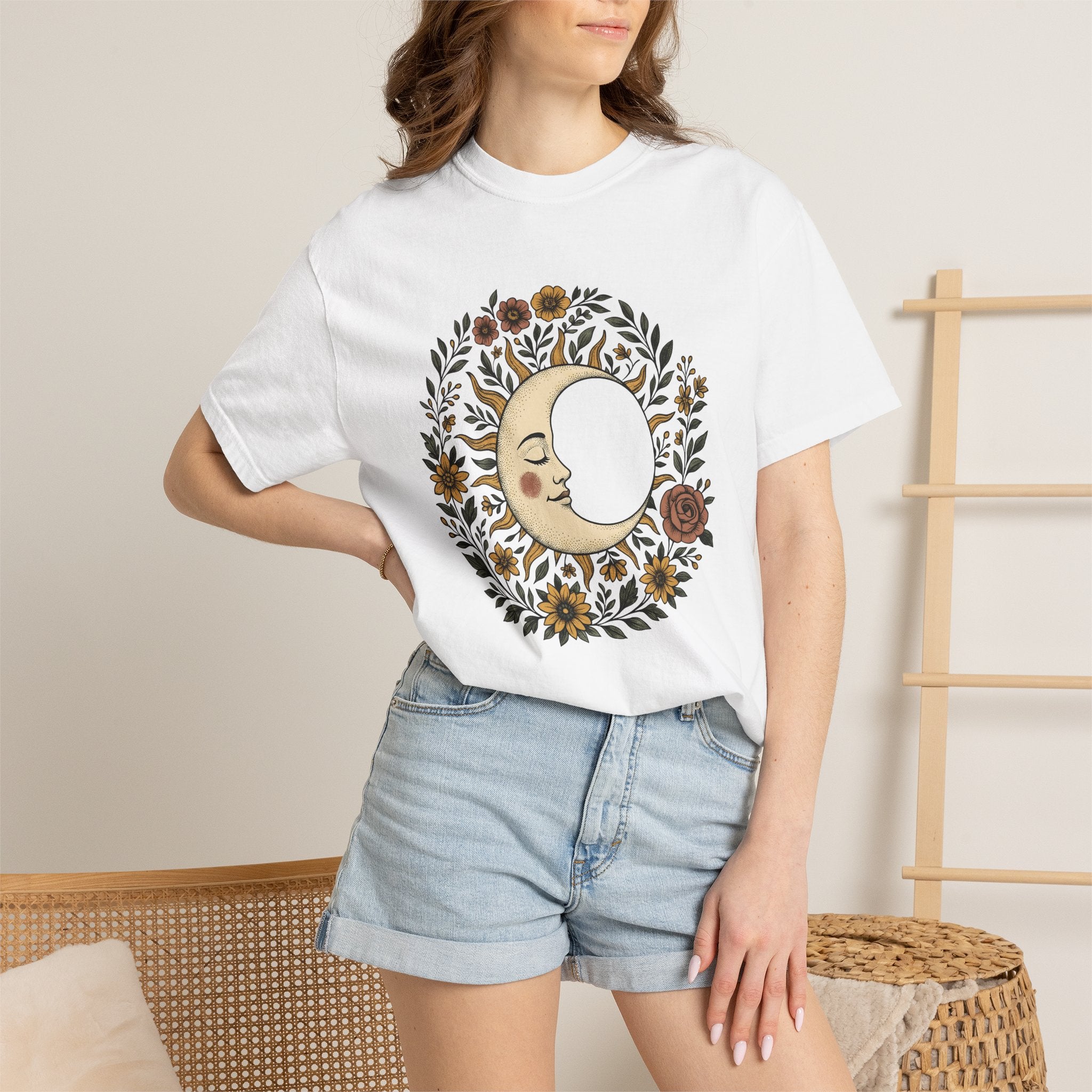 Sun Moon Face Shirt Boho Chic Celestial Gift Women Boho Tee Moon T-Shirt Bohemian Fan Hippie Tshirt Galaxy Graphic Hand Drawn Floral Wreath