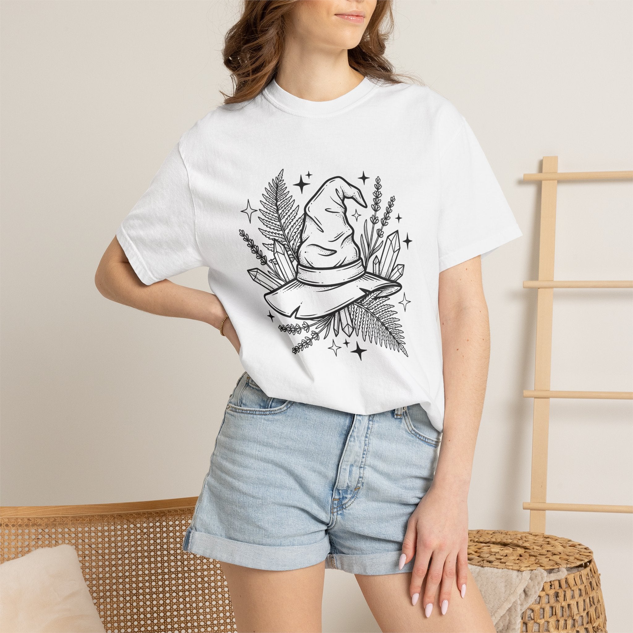 Magic Hat Shirt Halloween Occult Gift Women Ethnic Tee Tophat T-Shirt Horror Fan Witchy Tshirt Mystic Graphic Outline Stones Tshirt
