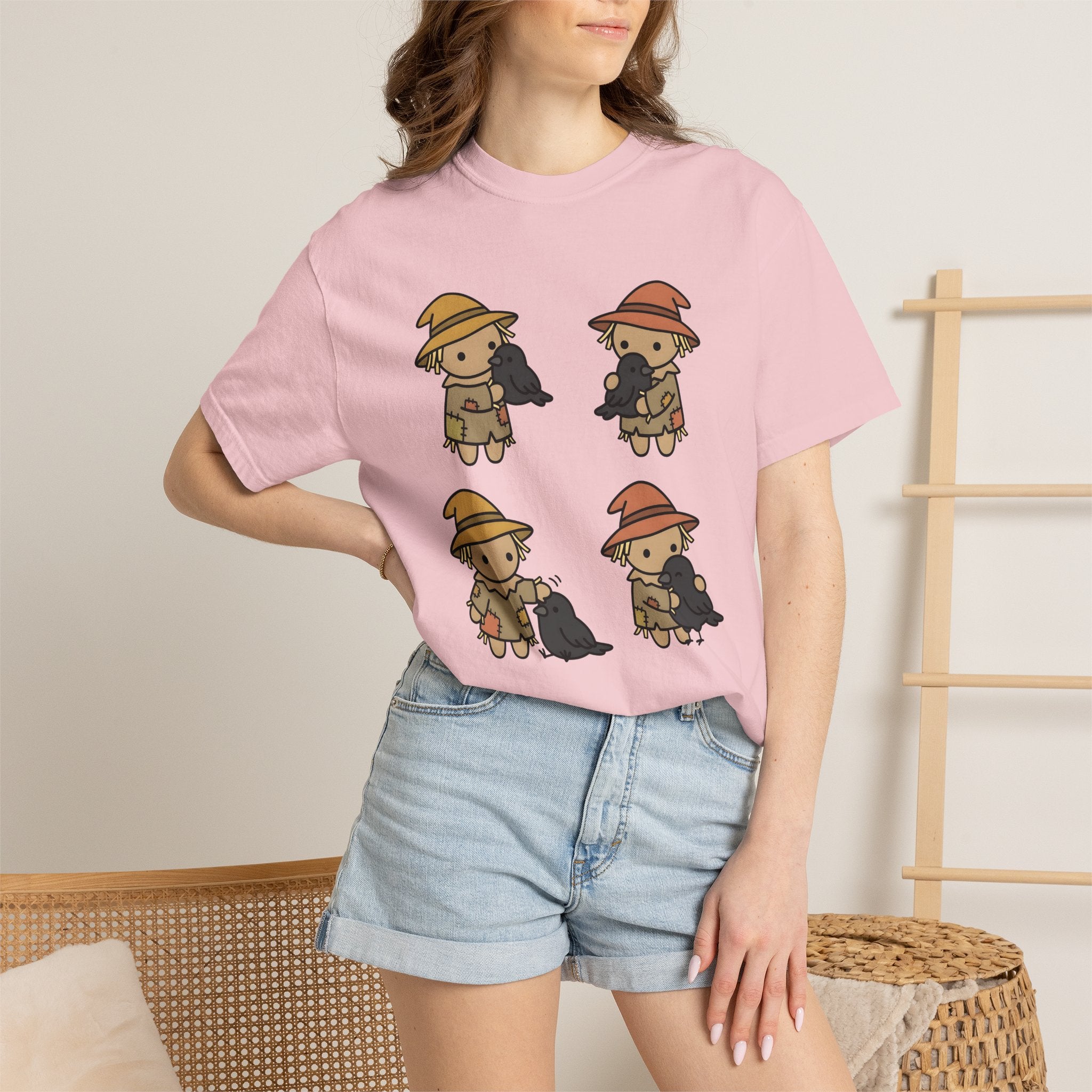 Scarecrow Crow Shirt Halloween Leaves Gift Women Hand Drawn Tee Crow T-Shirt Horror Fan Illustrated Tshirt Foliage Graphic Sleek Applique