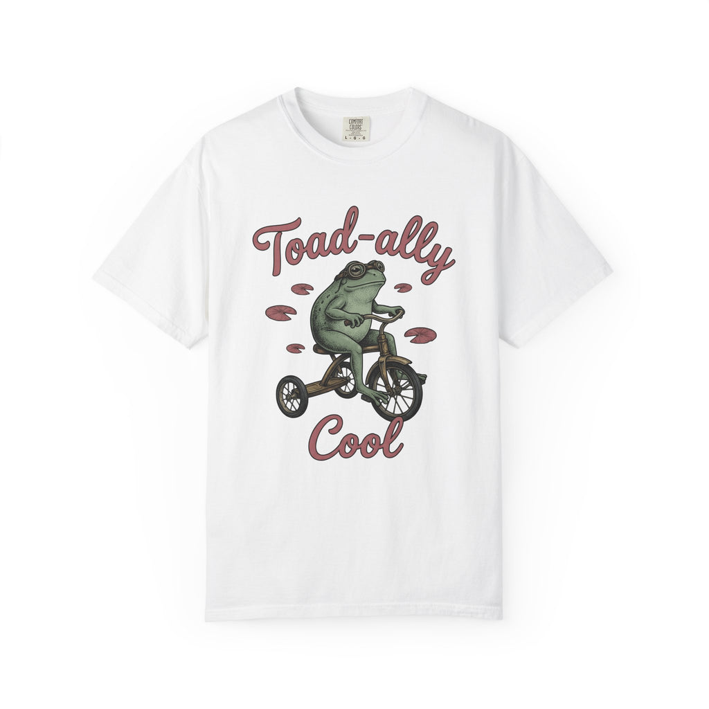 Frog Bicycle Shirt Frog Nature Gift Women Classic Tee Toad T-Shirt Amphibian Enthusiast Vintage Tshirt Wildlife Graphic Doodle Lily Pad
