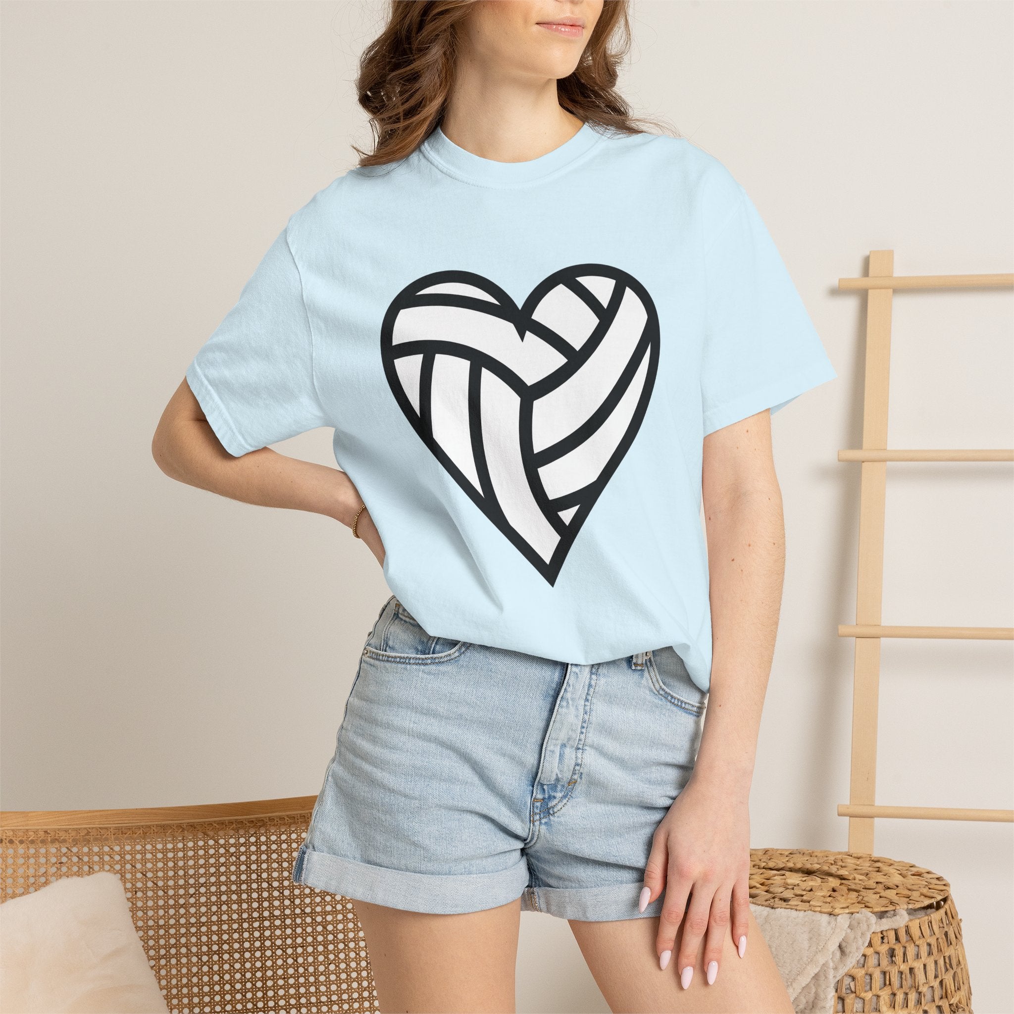 Woven Heart Shirt Moms Family Gift Women Minimalist Tee Heart T-Shirt Mom Fan Simple Tshirt Clan Graphic Modern Bold Lines Tshirt