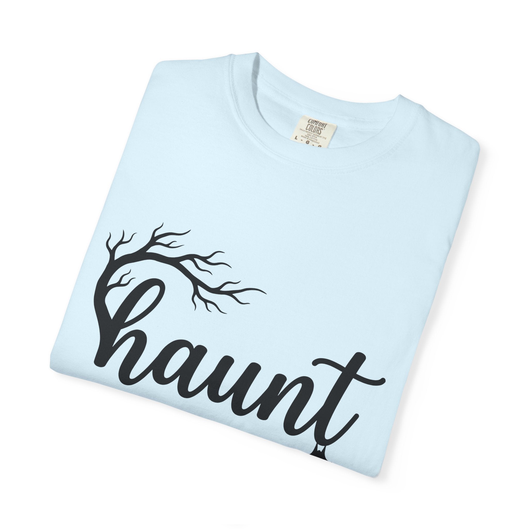 Haunted Tree Shirt Halloween Thriller Gift Women Dark Tee Ghost Tree T-Shirt Horror Fan Spooky Tshirt Suspense Graphic Simple Flying Bat