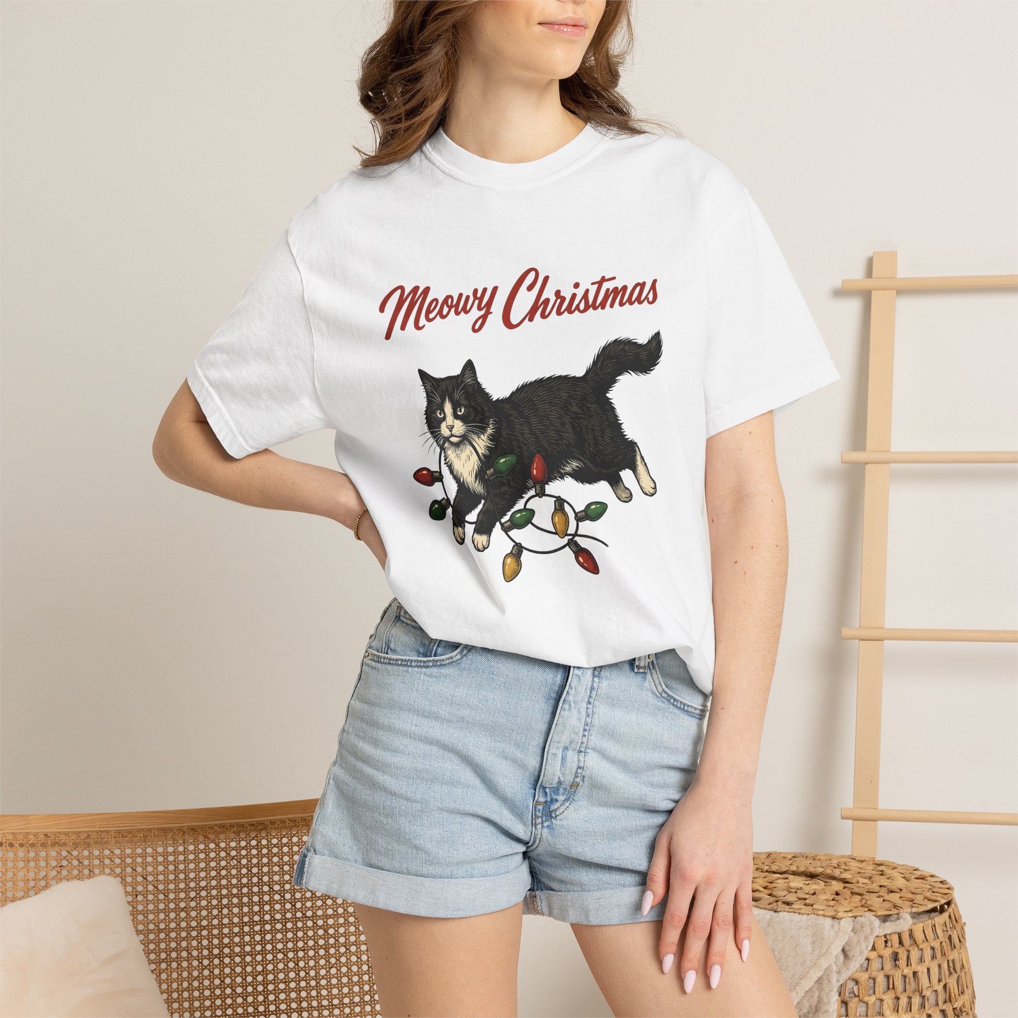 Black Kitty Shirt Christmas Animal Gift Women Sketch Tee Cat T-Shirt Xmas Fan Drawing Graphic Cartoon Festive Lights Tshirt