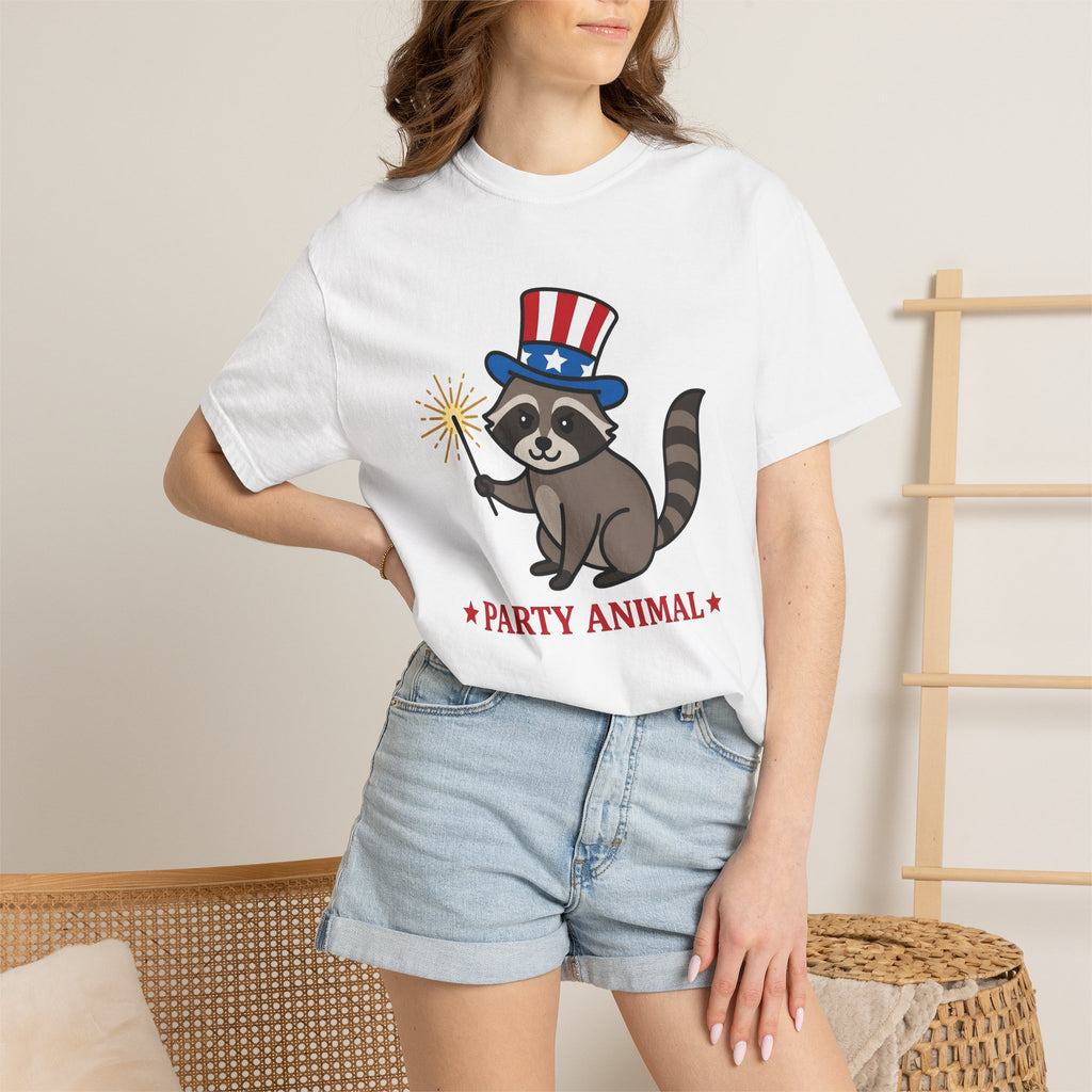 Raccoon Shirt 4th Of July Animal Gift Women Cartoon Tee Trash Panda T-Shirt Patriot Fan Cartoonish Tshirt Wildlife Graphic Retro Sparkler