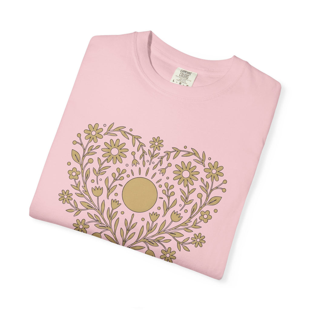 Heart Floral Sun Shirt St Valentine's Day Botanical Gift Women Boho Tee Love T-Shirt Valentine Fan Hippie Tshirt Floral Graphic Minimalist