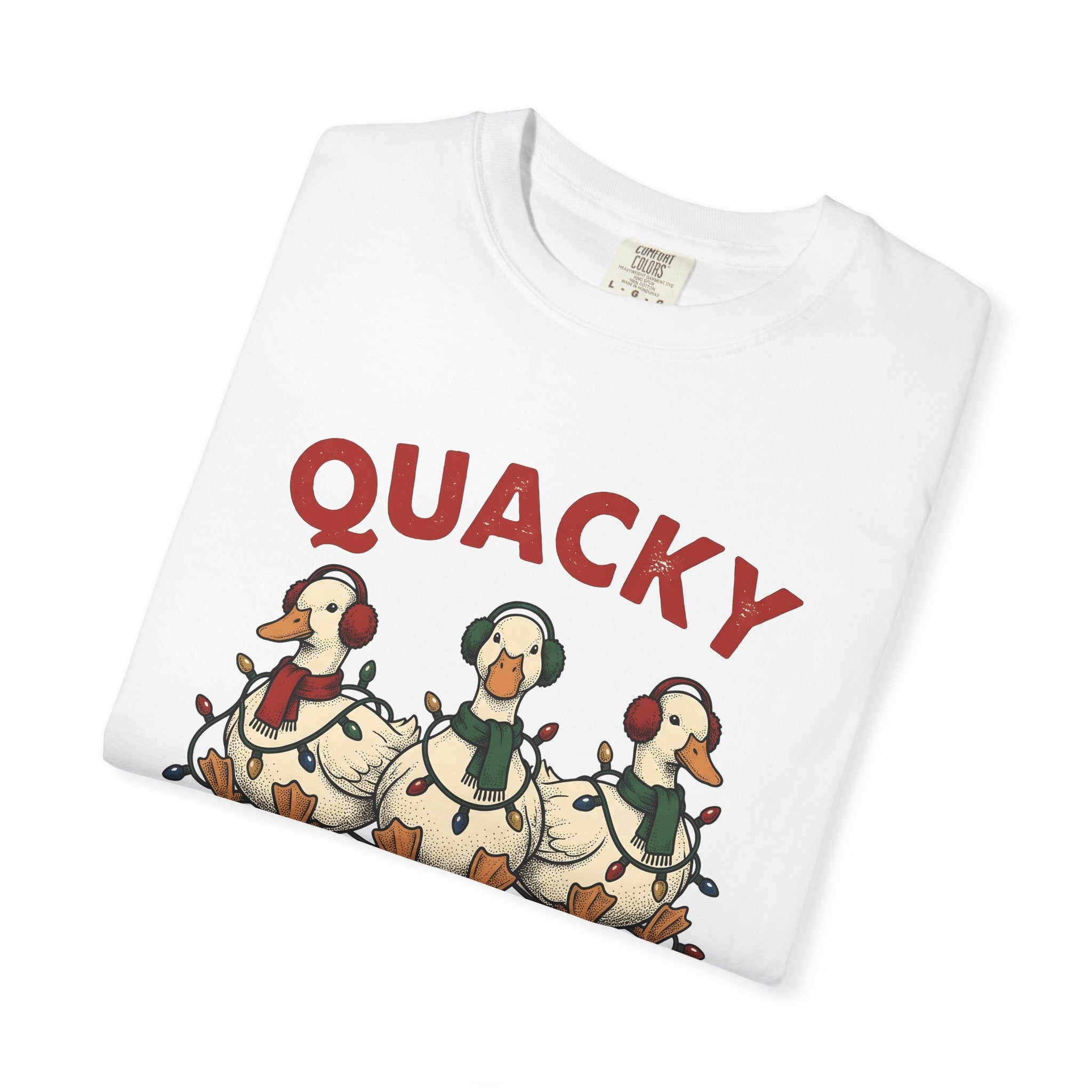 Duck Flock Shirt Christmas Wildlife Gift Women Retro Tee Ducks T-Shirt Xmas Fan Vintage Tshirt Animal Graphic Sketch String Lights Tshirt