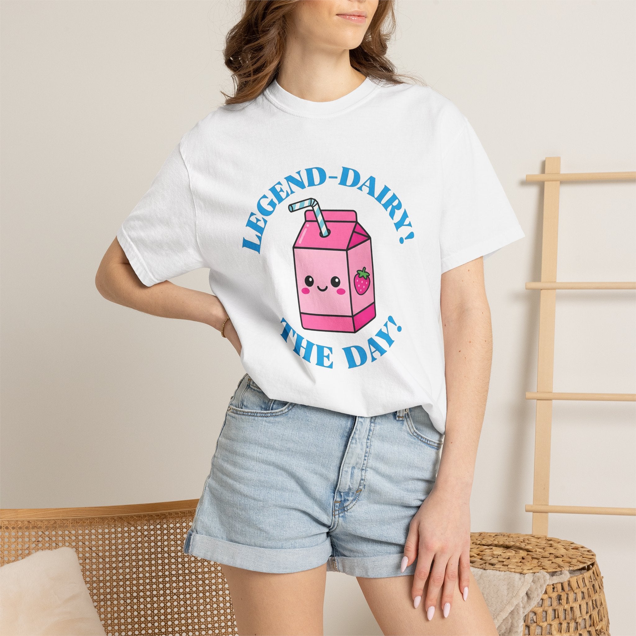 Strawberry Milk Box Shirt Drinks Snacks Gift Women Cute Tee Milk Carton T-Shirt Beverage Fan Milkbox Graphic Cute Tshirt Comic Happy Face