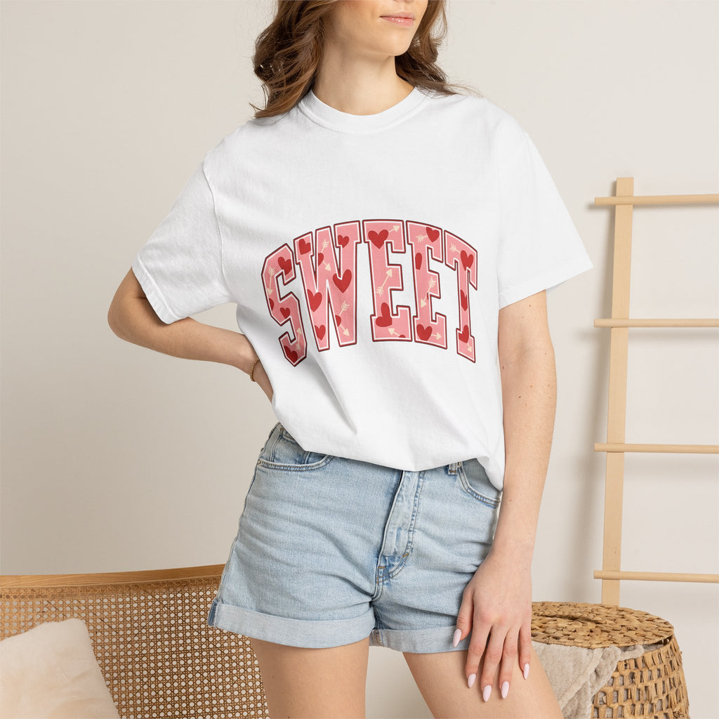 Heart Arrow Shirt Valentines Day Love Gift Women Bold Tee Arrowheart T-Shirt Valentines Day Enthusiast Graphic Tshirt Romance Graphic Design