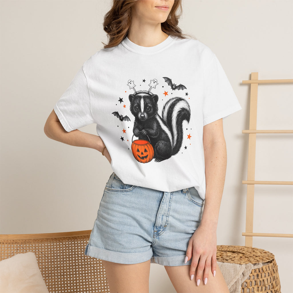 Skunk Spooky Shirt Halloween Animals Seasonal Gift Women Sketch Tee Stink t-shirt Halloween Fan Drawing Graphic Retro Jack O Lantern Tshirt