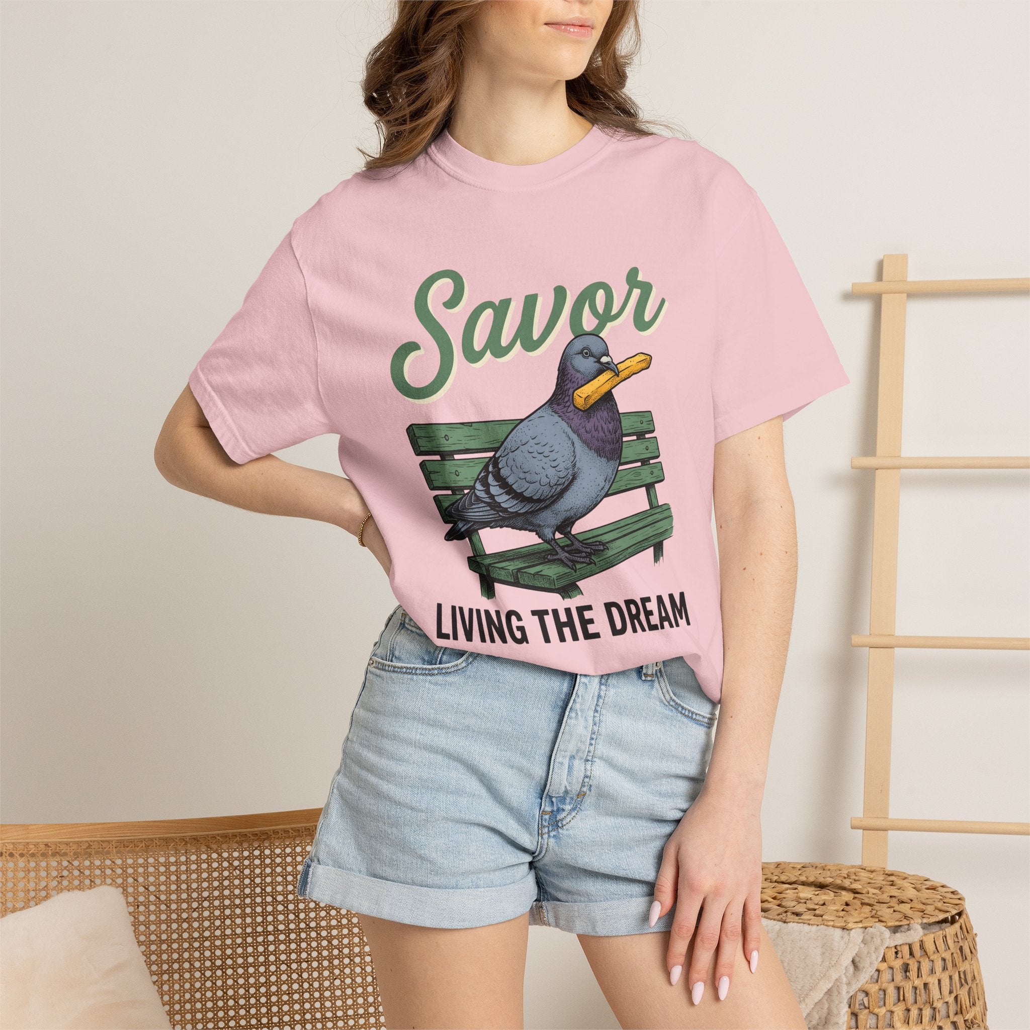 Pigeon Bench Shirt Cute Animal Gift Women Vintage Tee Bird Bench T-Shirt Adorable Fan Retro Tshirt Creature Graphic Hand Drawn French Fry