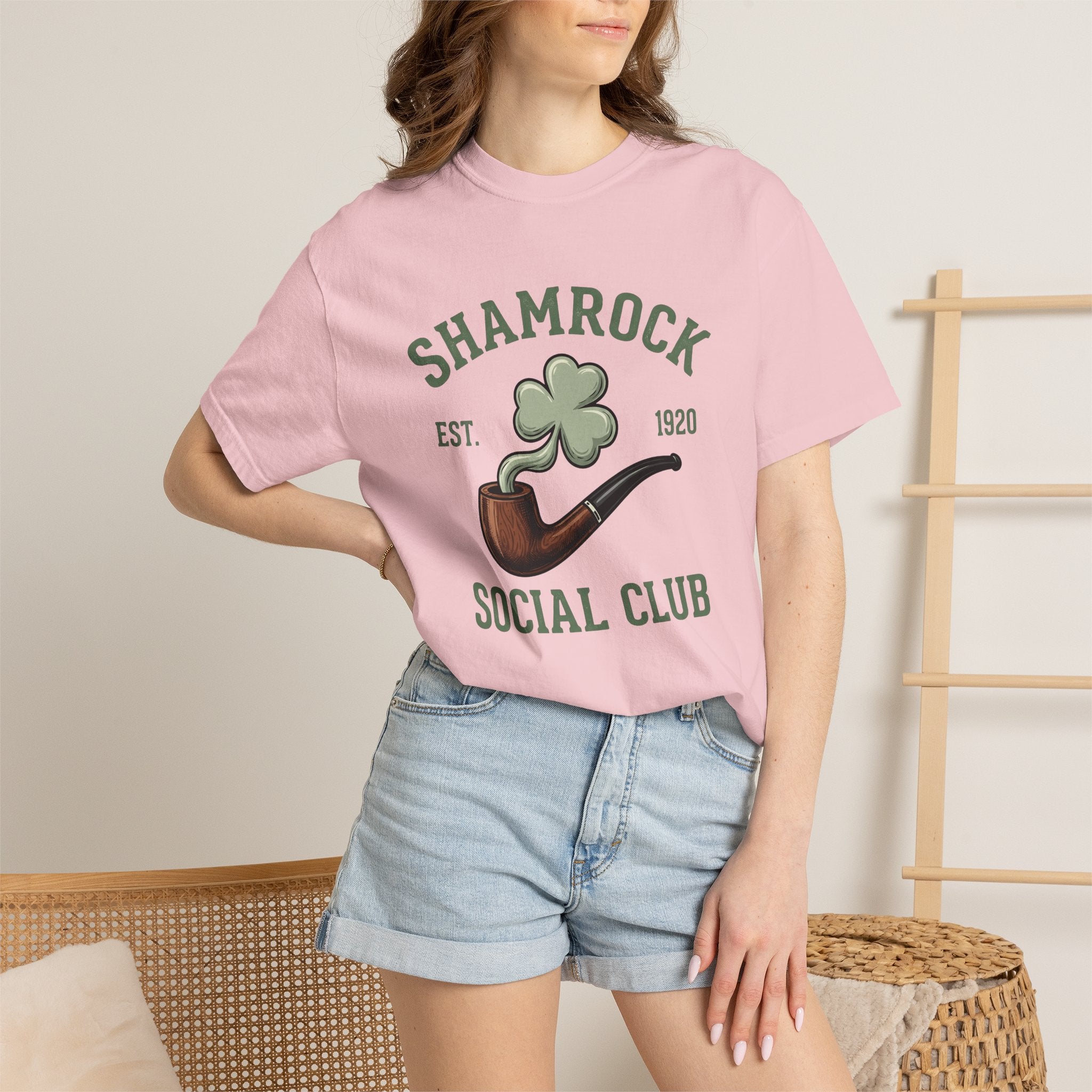 Shamrock Pipe Shirt St Patrick's Day Irish Gift Women Vintage Tee Weed Pipe T-Shirt St Patricks Fan Distressed Tshirt Celtic Graphic Retro