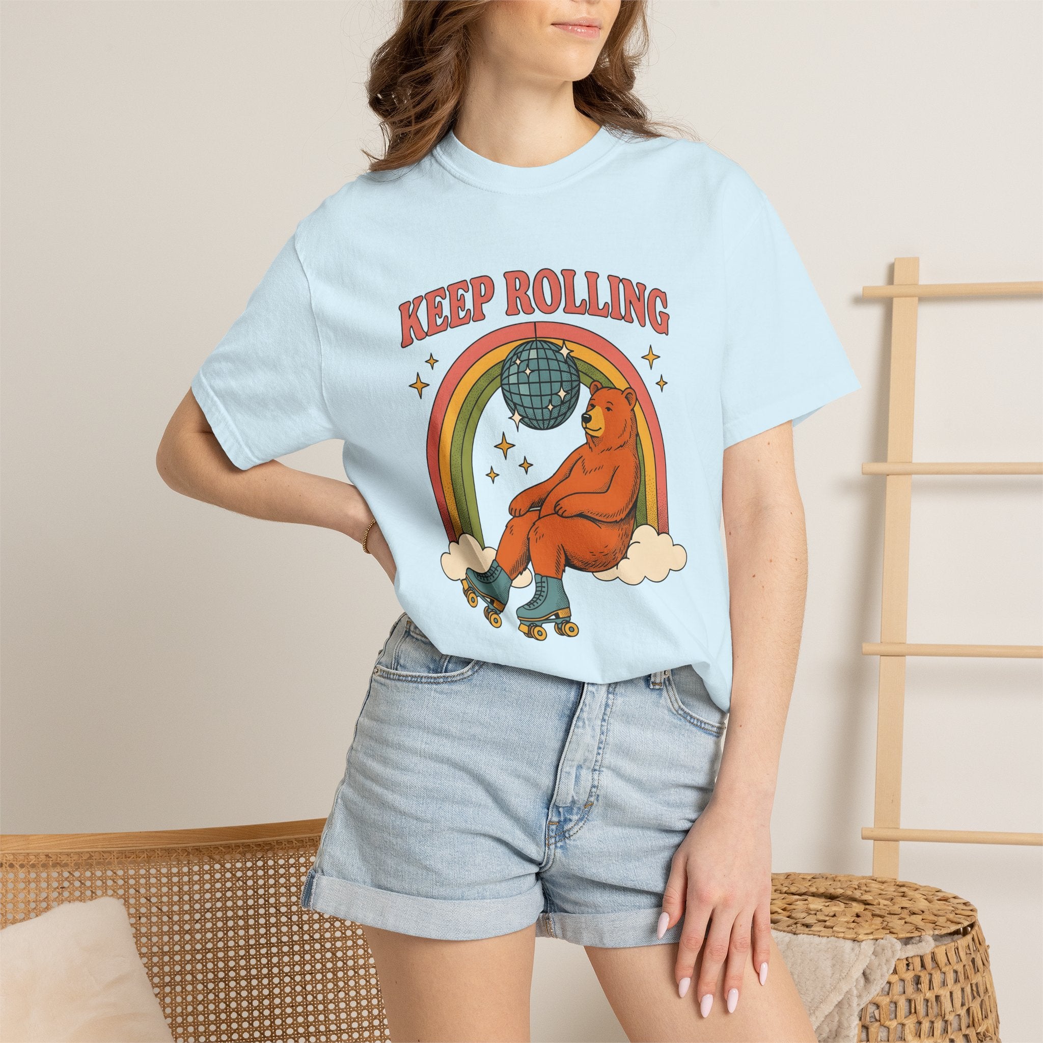 Skating Bear Shirt Sports Wildlife Gift Women Vintage Tee Bear T-Shirt Athlete Fan Grizzly Graphic Tshirt Hand Drawn Arc Tshirt