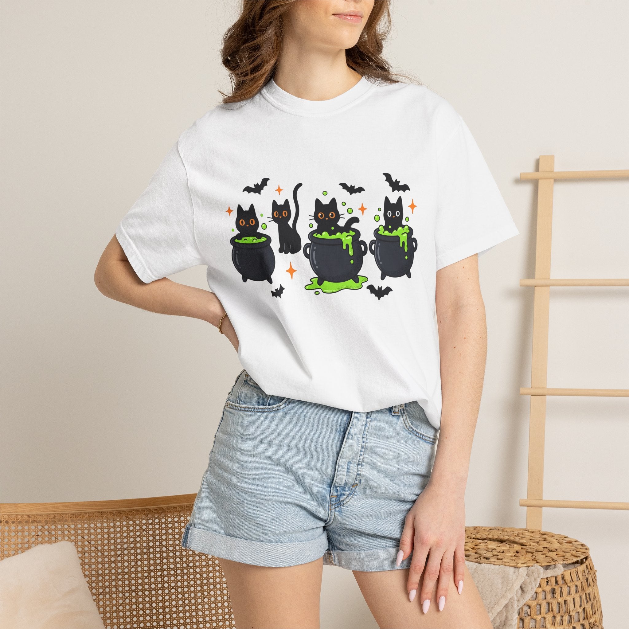 Black Kitty Pot Shirt Cat Spooky Gift Women Kawaii Tee Cat Pot T-Shirt Cat Fan Cute Tshirt Horror Graphic Comic Flying Bat Tshirt