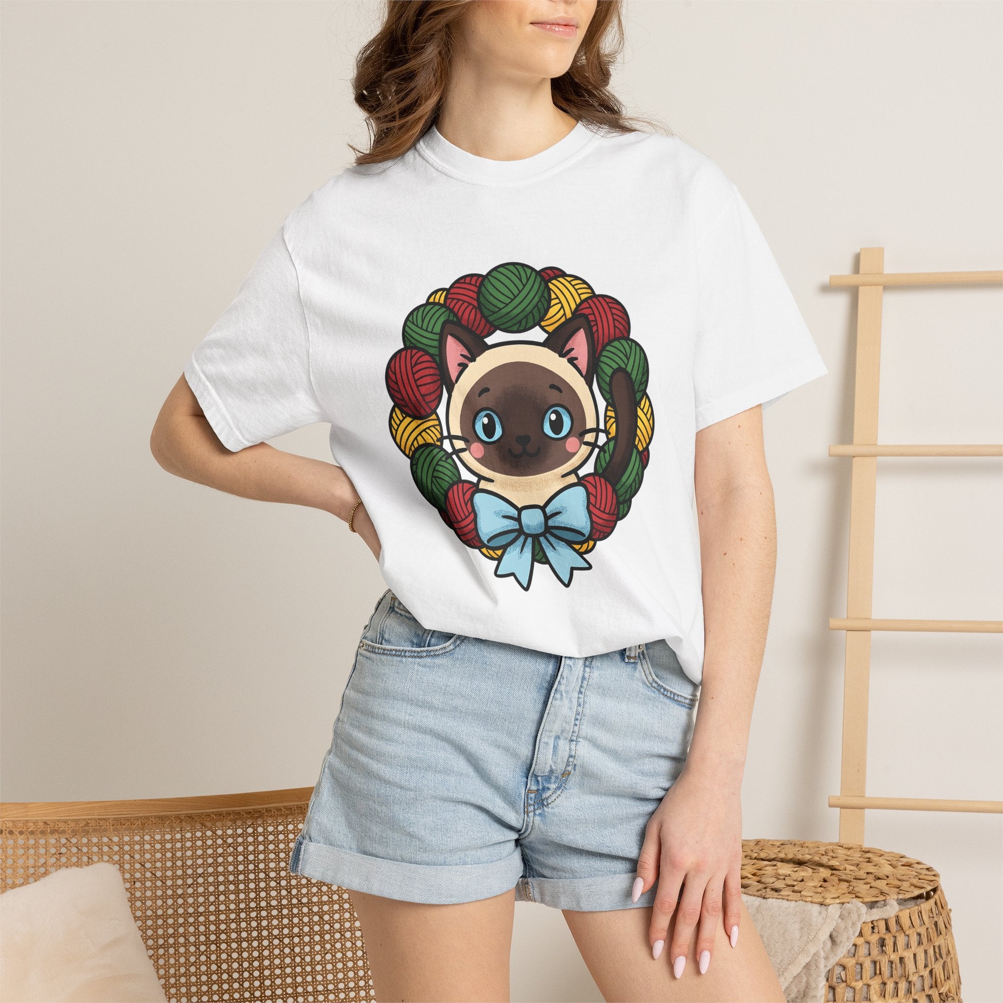 Siamese Kitten Shirt Cat Christmas Gift Women Chibi Tee Kitten T-Shirt Cat Fan Cartoon Tshirt Winter Graphic Comic Yarn Ring Tshirt