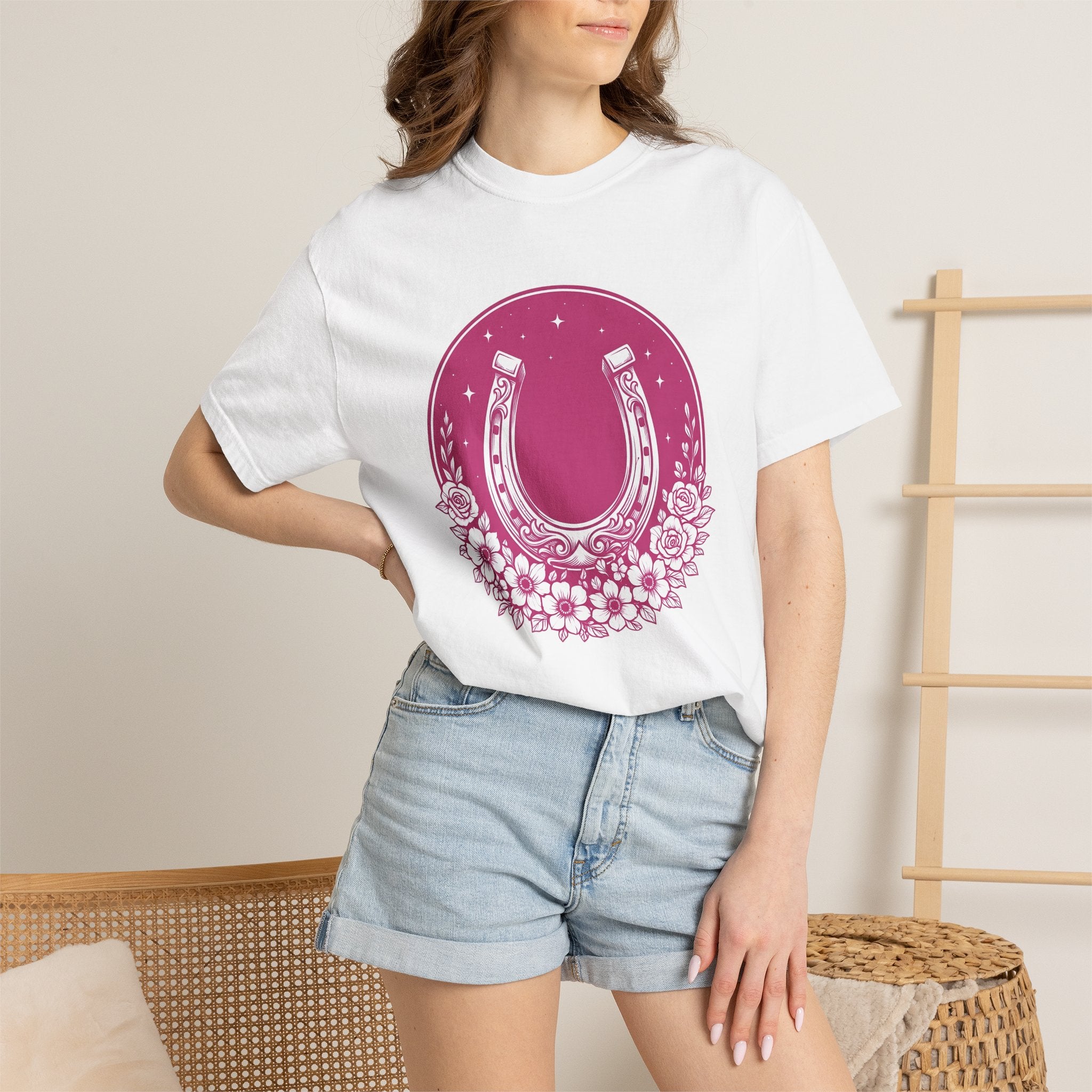 Floral Horseshoe Shirt Cowgirl Rodeo Gift Women Hippie Tee Horseshoe T-Shirt Cowgirl Fan Bohemian Tshirt Rodeo Graphic Antique Shining Star