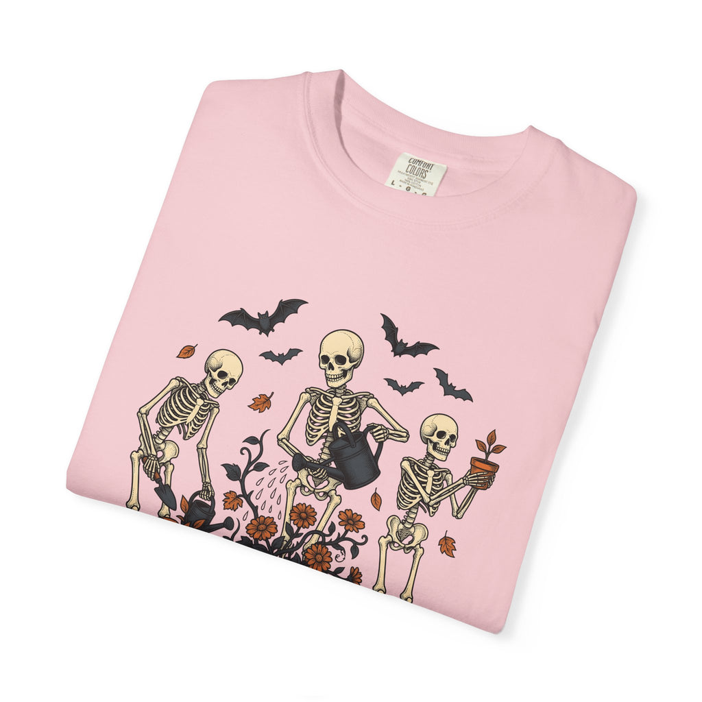 Skeleton Gardening Shirt Halloween Macabre Gift Women Old School Tee Gardener T-Shirt Horror Fan Spooky Tshirt Dark Graphic Line Art