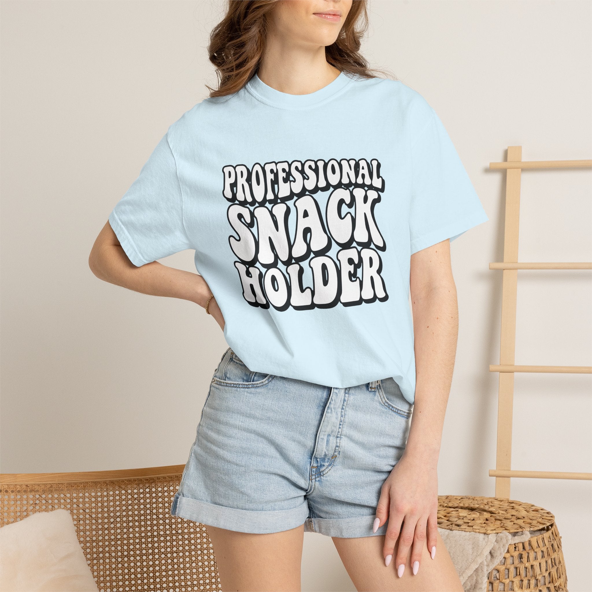 Bold Retro Lettering Shirt Mom Home Gift Women Quirky Tee Typography T-Shirt Mommy Fan Vintage Tshirt House Graphic Nostalgic Treat Theme