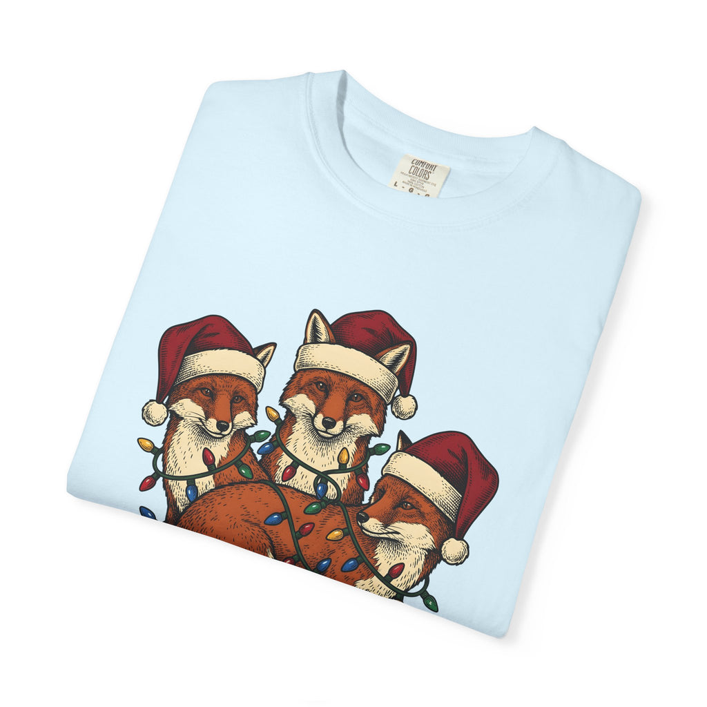 Fox Trio Shirt Christmas Animals Gift Women Hand Drawn Tee Foxes T-Shirt Christmas Fan Fox Illustration Vintage Christmas Lights Tshirt