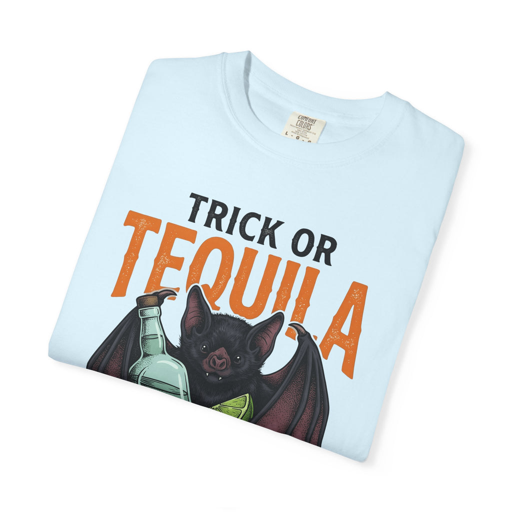 Bat Alcohol Bottle Shirt Halloween Festivity Gift Women Old School Tee Liquor Bottle T-Shirt Spooky Fan Booze Graphic Tshirt Doodle Lemon
