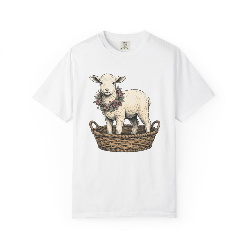 Lamb In Basket Shirt Easter Critter Gift Women Cartoon Tee Baby Lamb T-Shirt Easter Fan Cartoonish Tshirt Creature Graphic Rustic Flower