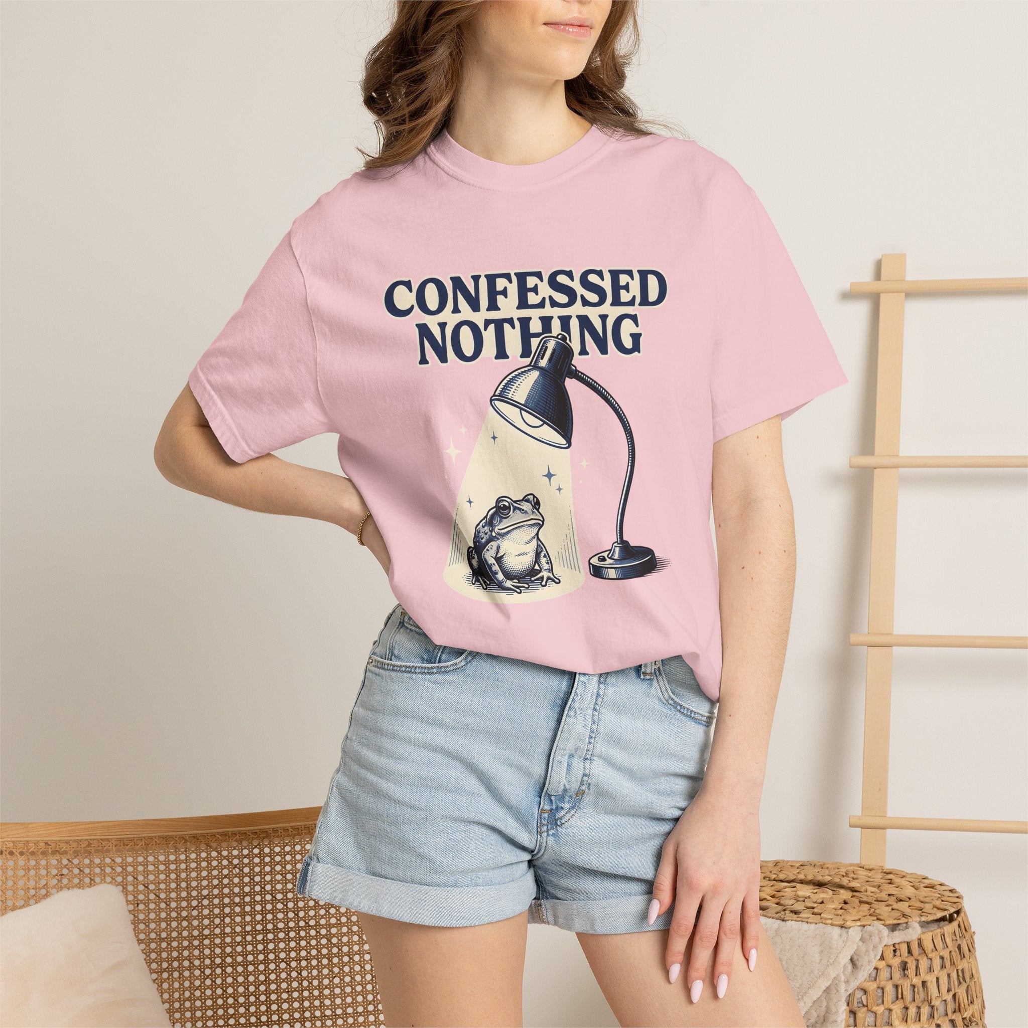 Frog Night Light Shirt Funny Critter Gift Women Retro Tee Nightlight T-Shirt Humor Fan Vintage Tshirt Creature Graphic Outline Glimmers