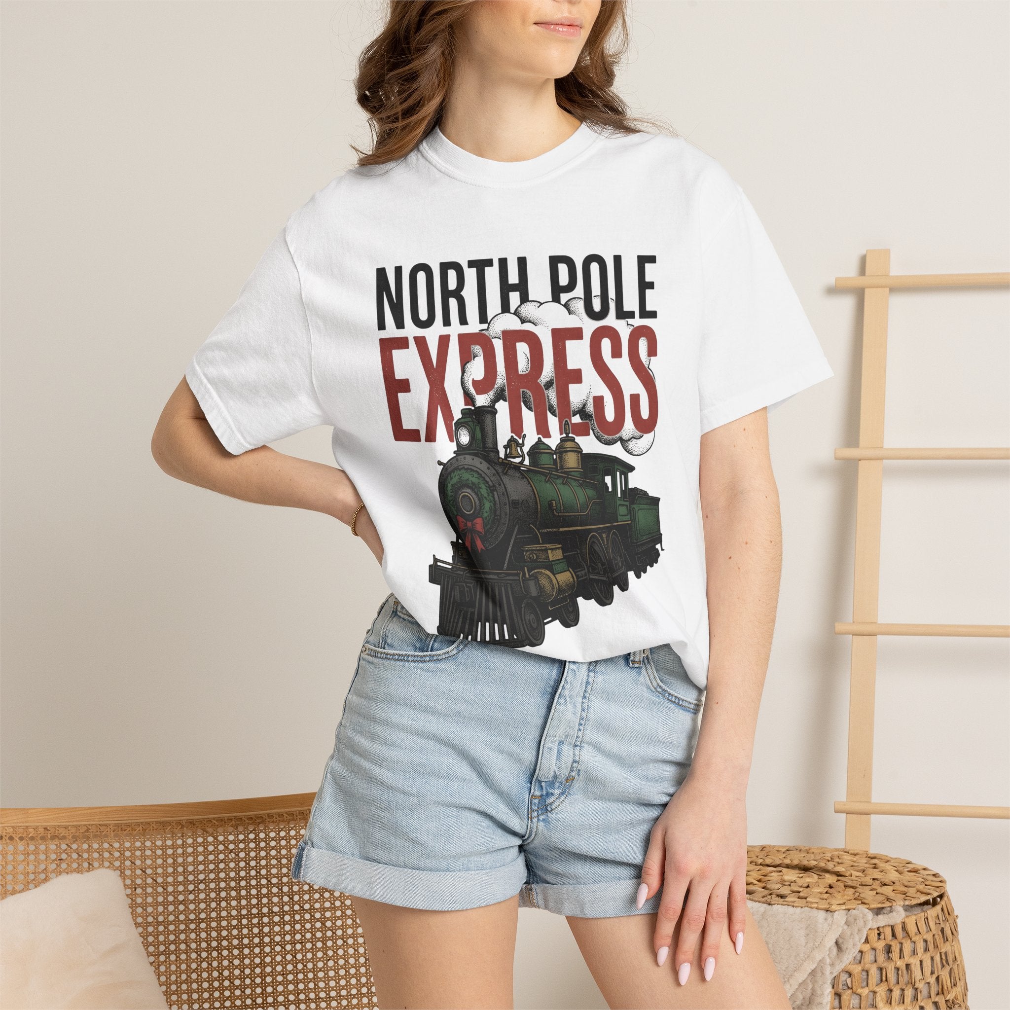 Classic Train Shirt Christmas Seasonal Gift Women Vintage Tee Locomotive T-Shirt Xmas Fan Holiday Tshirt Seasonal Graphic Sketch Garland
