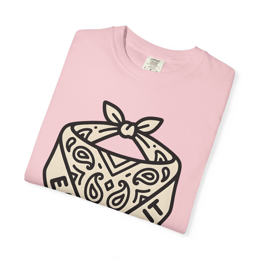 Bandana Graphic Shirt Cowgirl Rodeo Gift Women Western Tee Bandana T-Shirt Cowgirl Fan Western Art Tshirt Rodeo Graphic Minimalist Paisley