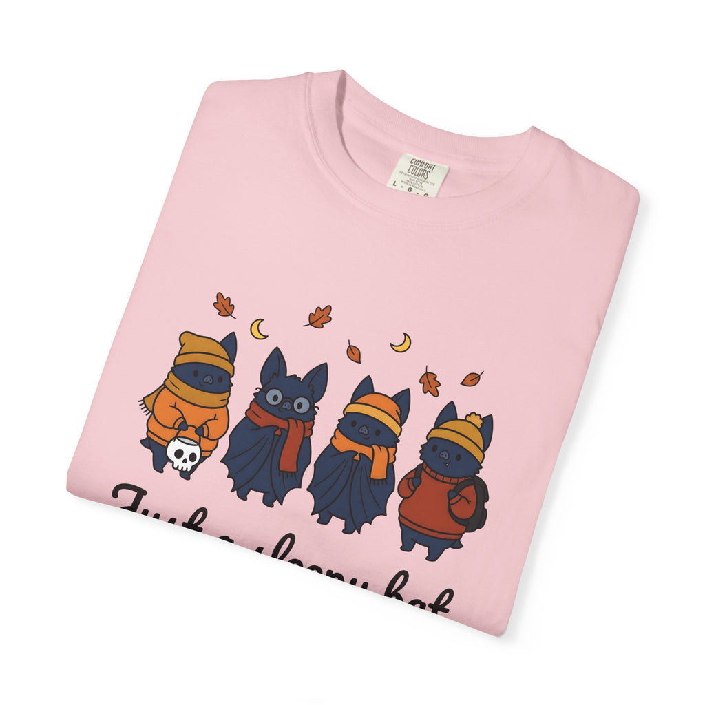 Adorable Bat Shirt Halloween Wildlife Gift Women Comic Tee Flying Fox T-Shirt Spooky Fan Cartoon Tshirt Animal Graphic Chibi Fall Foliage