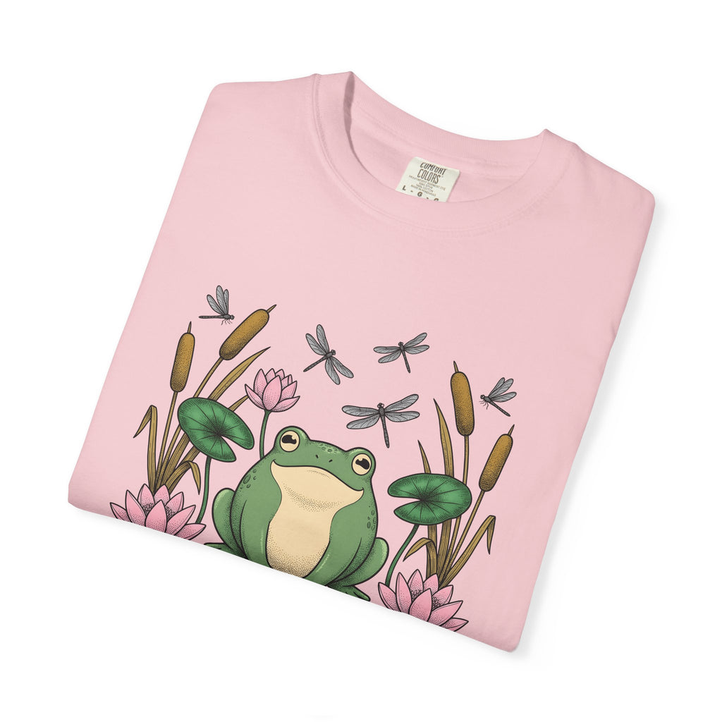 Frog Water Lily Shirt Animals & Flowers Wildlife Gift Women Floral Tee Toad T-Shirt Animal Fan Botanical Tshirt Wildlife Graphic Retro